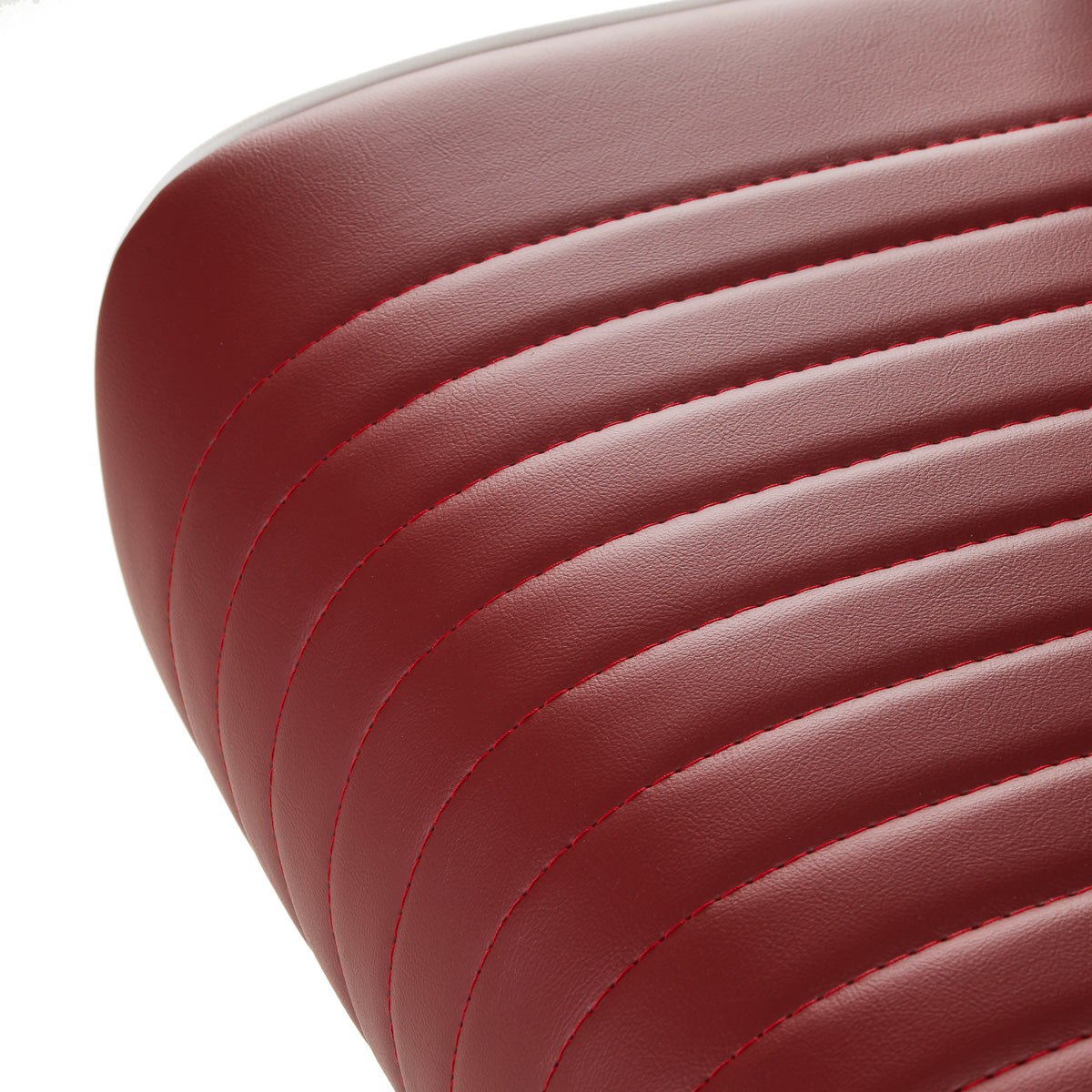 Gabbiano Visionerio+ barber chair red chrome frame