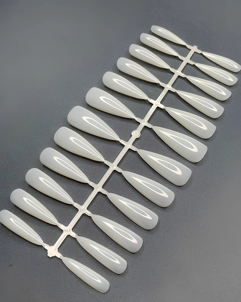 Milk tips for ongle extensions in a container, 240 pcs (Stiletto)