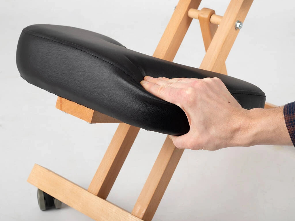 Ergonomic Kneeling Chair Ergo Simple, natural wood, castors with lock