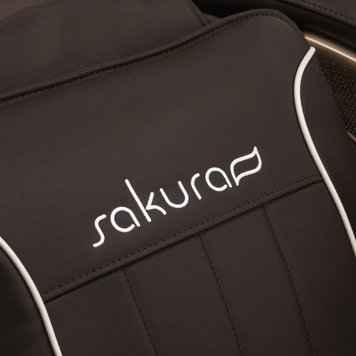 Массажное кресло Sakura Comfort Plus 806 коричневое