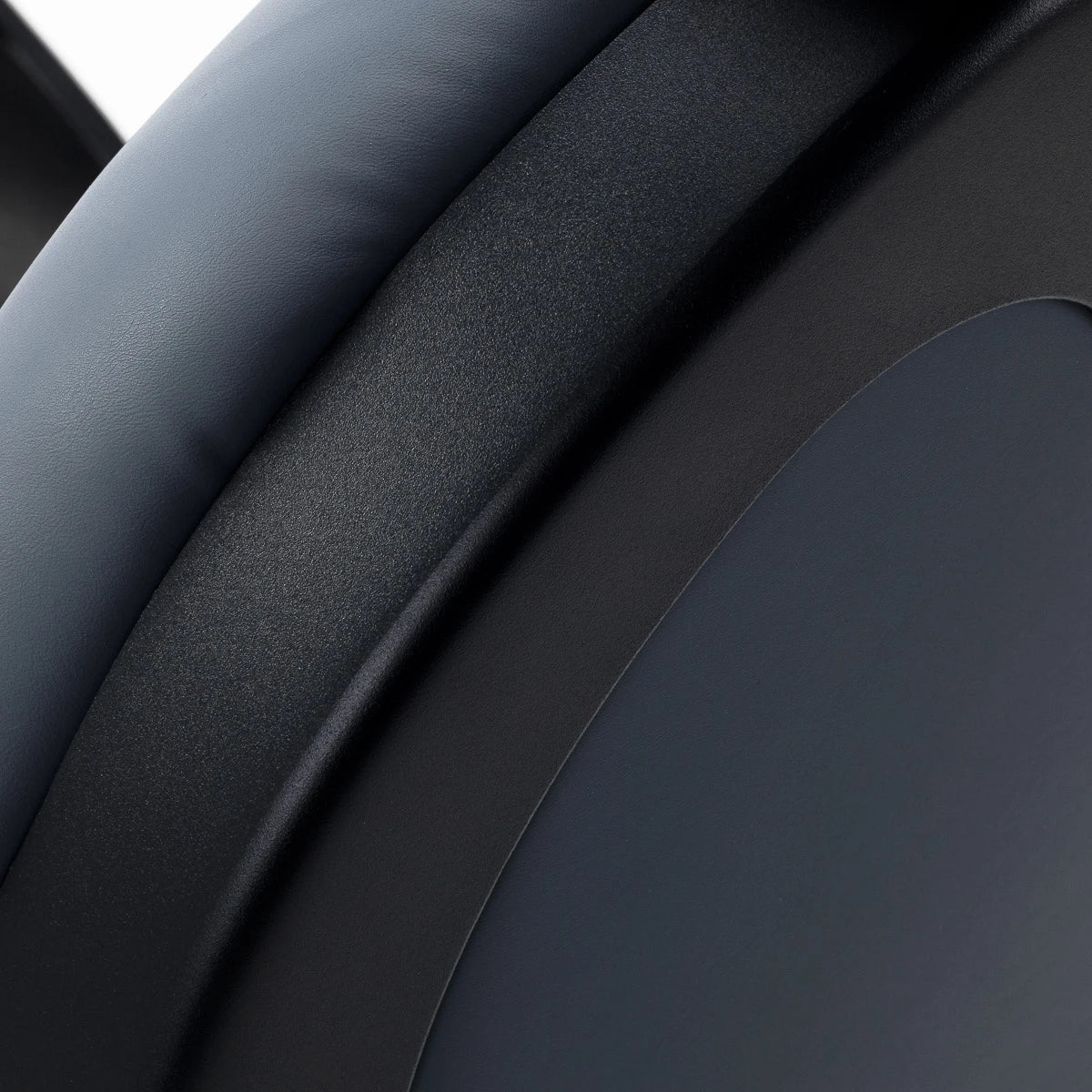 Barbershop chair Gabbiano Niccolo, graphite colour, without decorative buttons