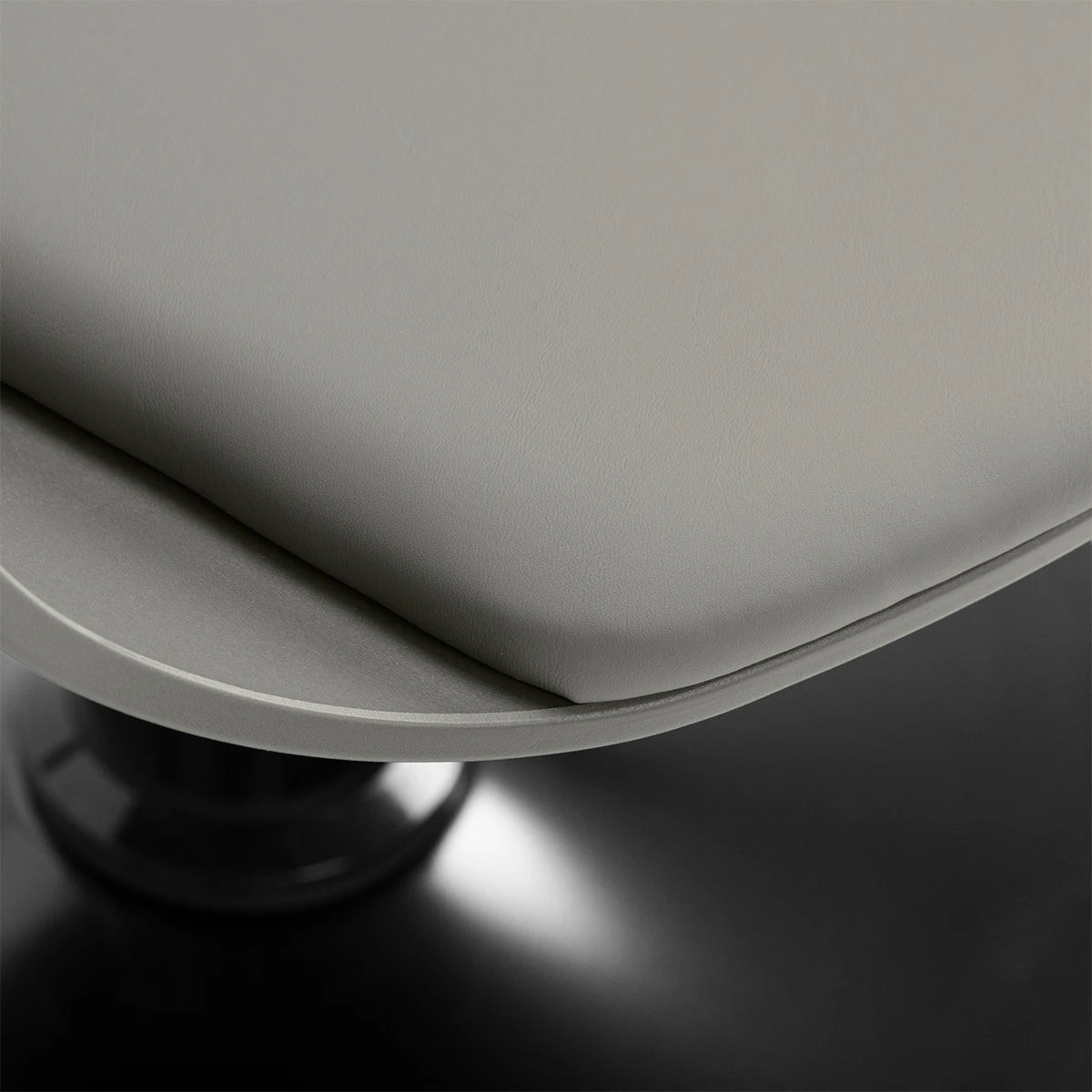 Hair System Halo grey hairdressing chair grey