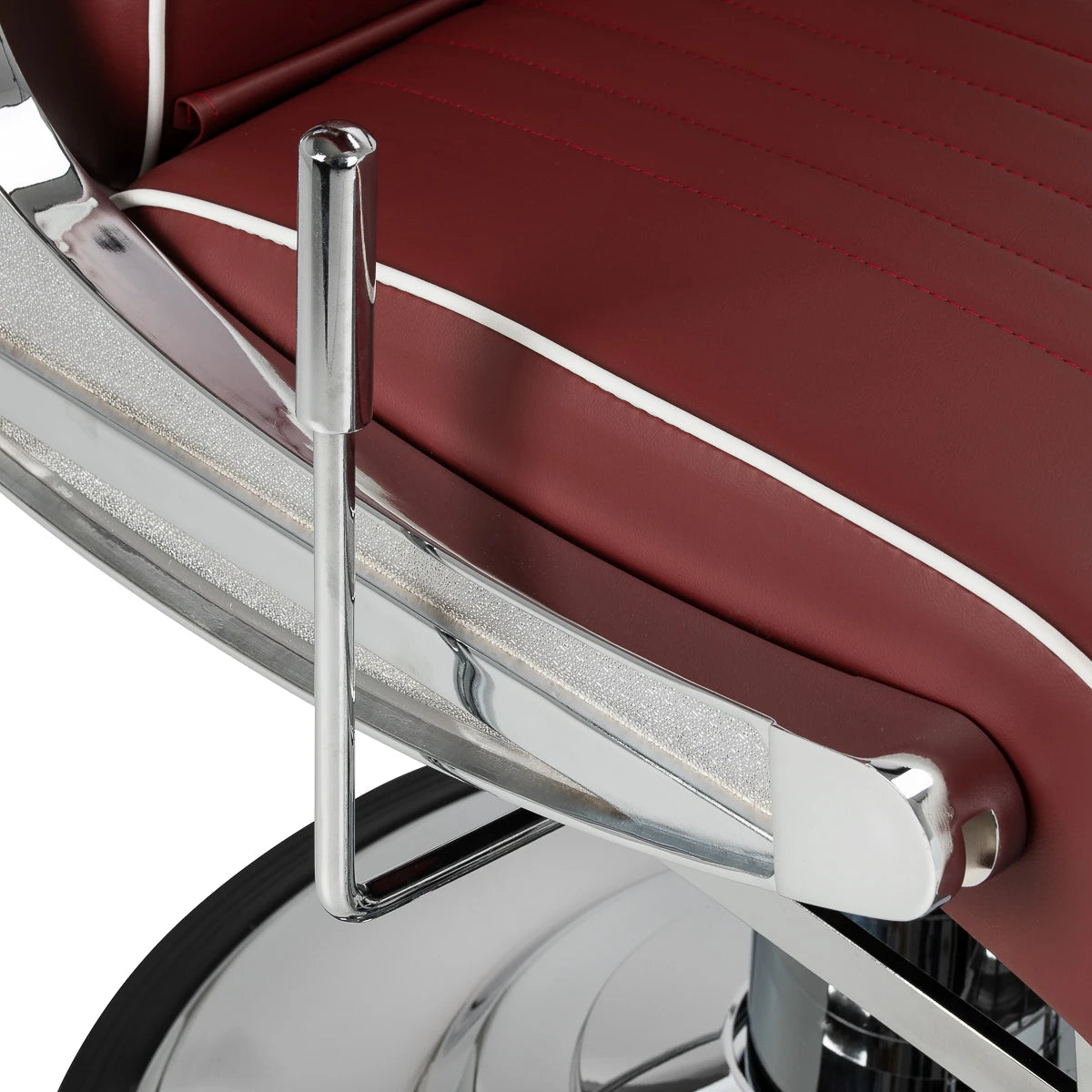 Gabbiano Visionerio barber chair red chrome frame