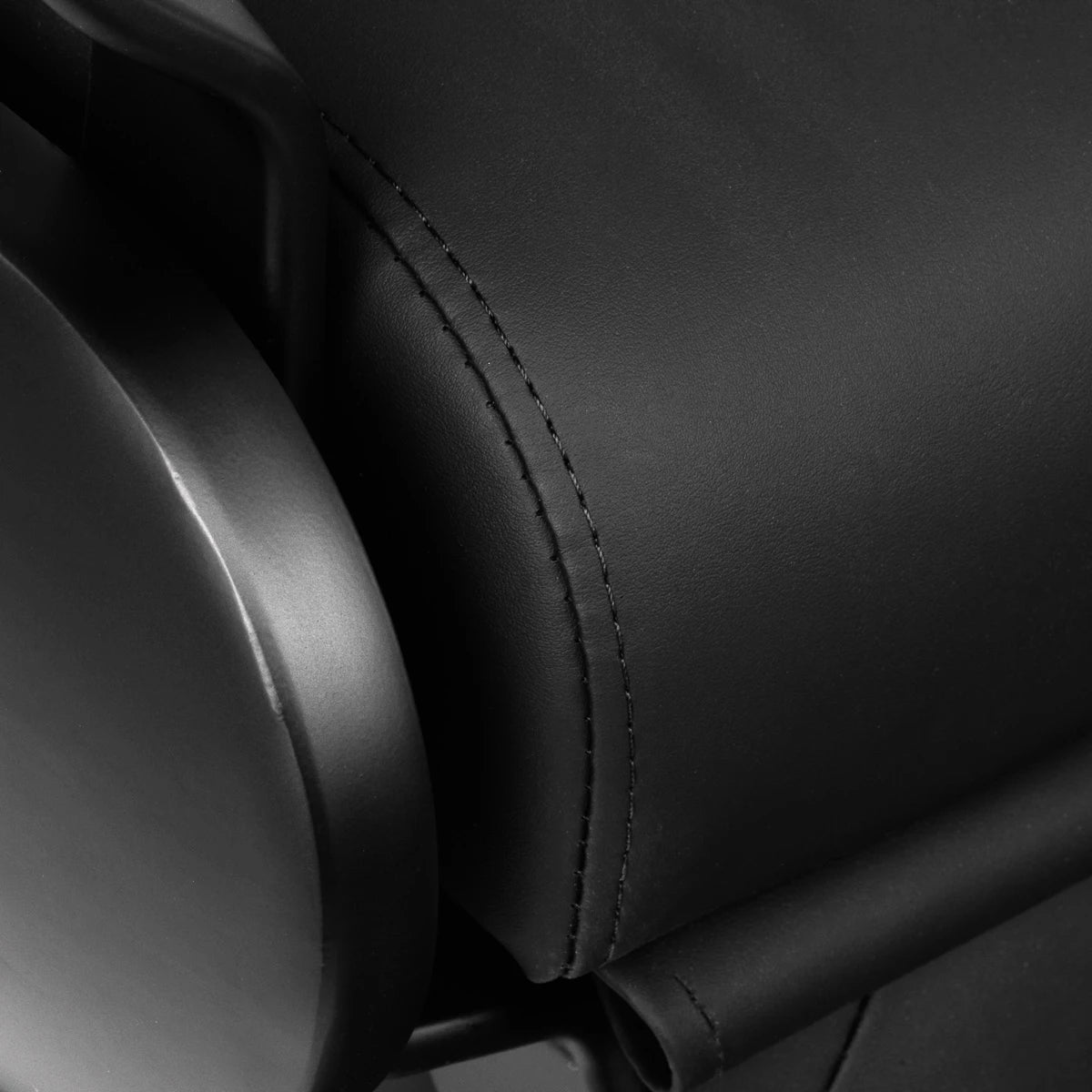 Gabbiano barber chair Francesco V2 Black