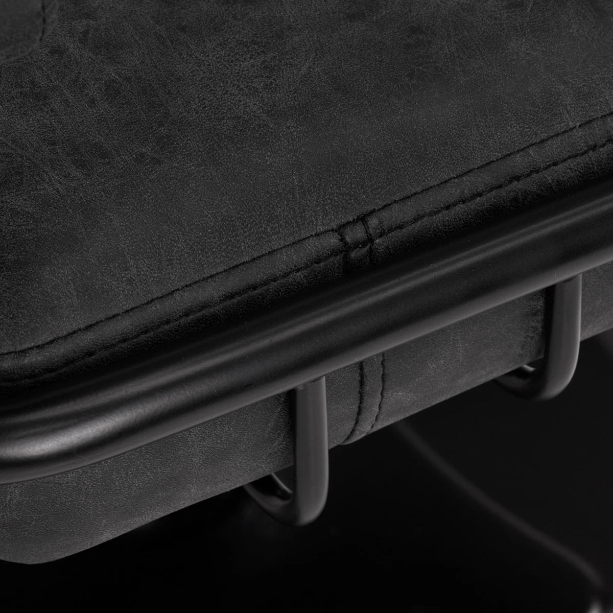 Парикмахерское кресло Gabbiano Katania Loft Old Leather черное