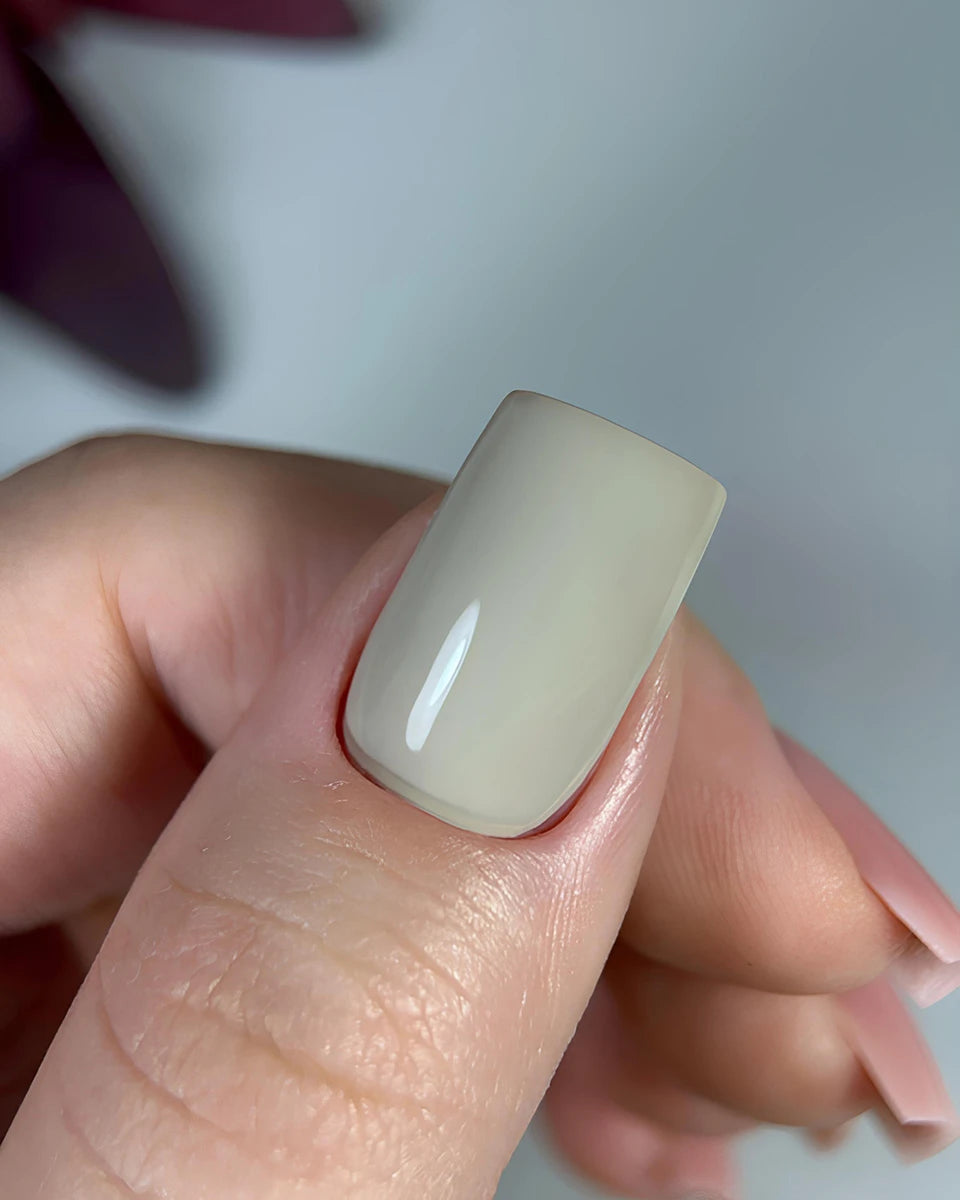Gel Polish 135, 10 ml