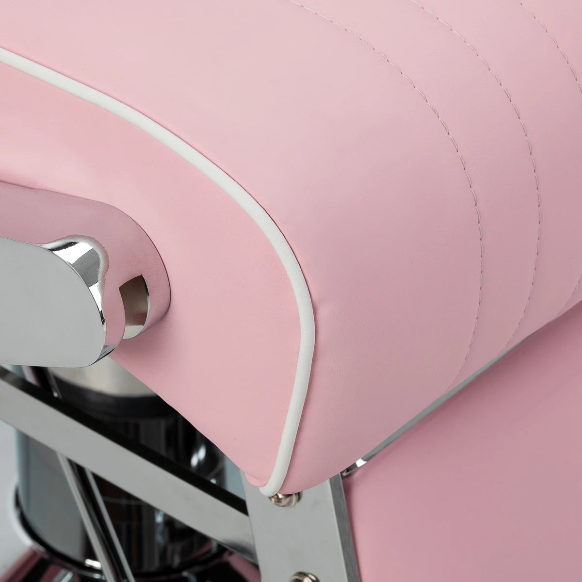 Gabbiano Visionerio barber chair pink chrome frame