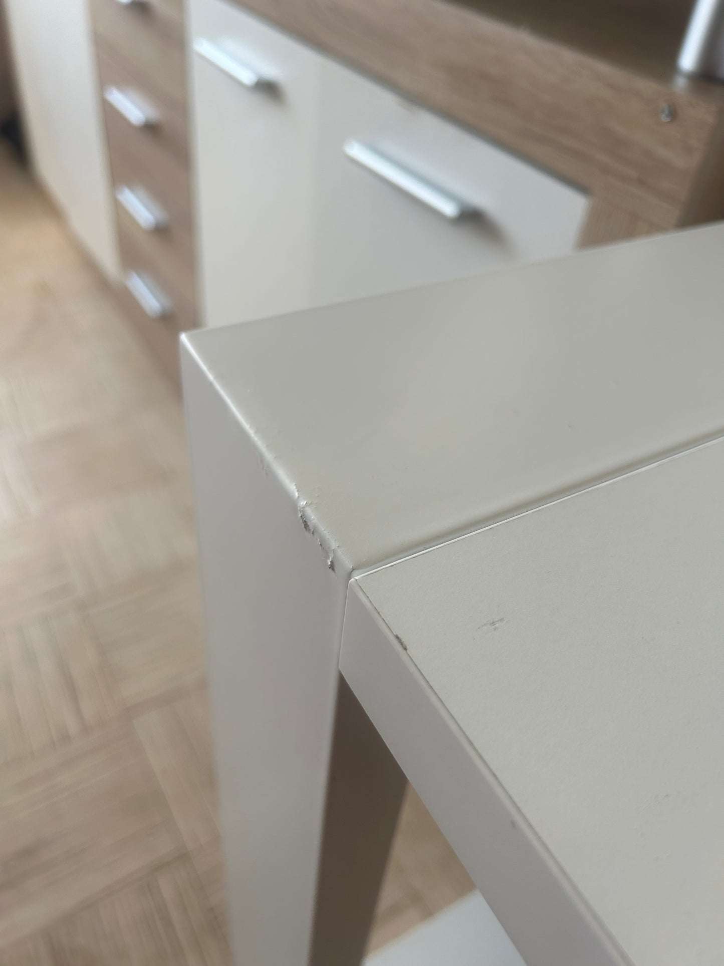Cosmetic desk with extractor fan G031 white (2.class with small defect)