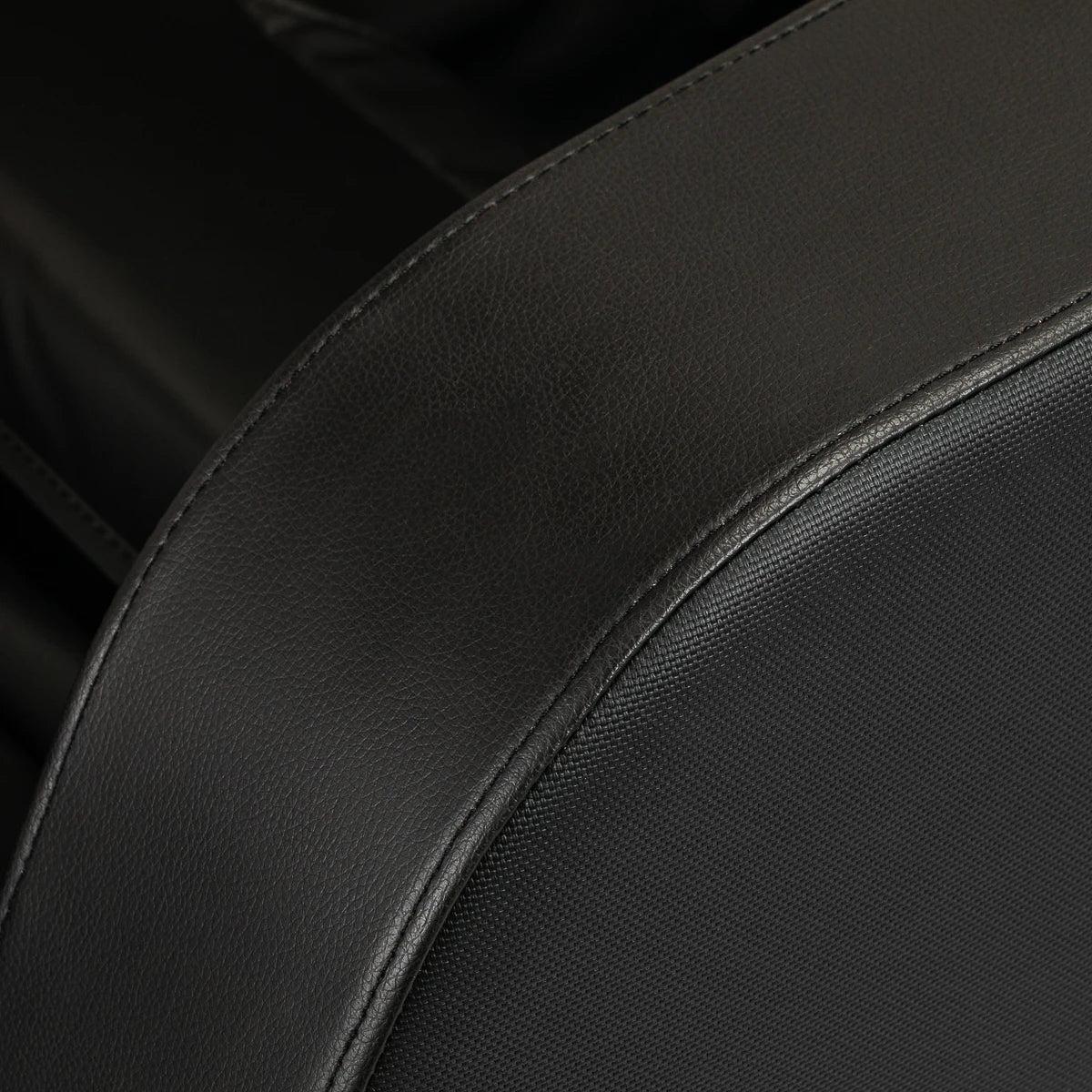 Массажное кресло Sakura Comfort Plus 806 черное