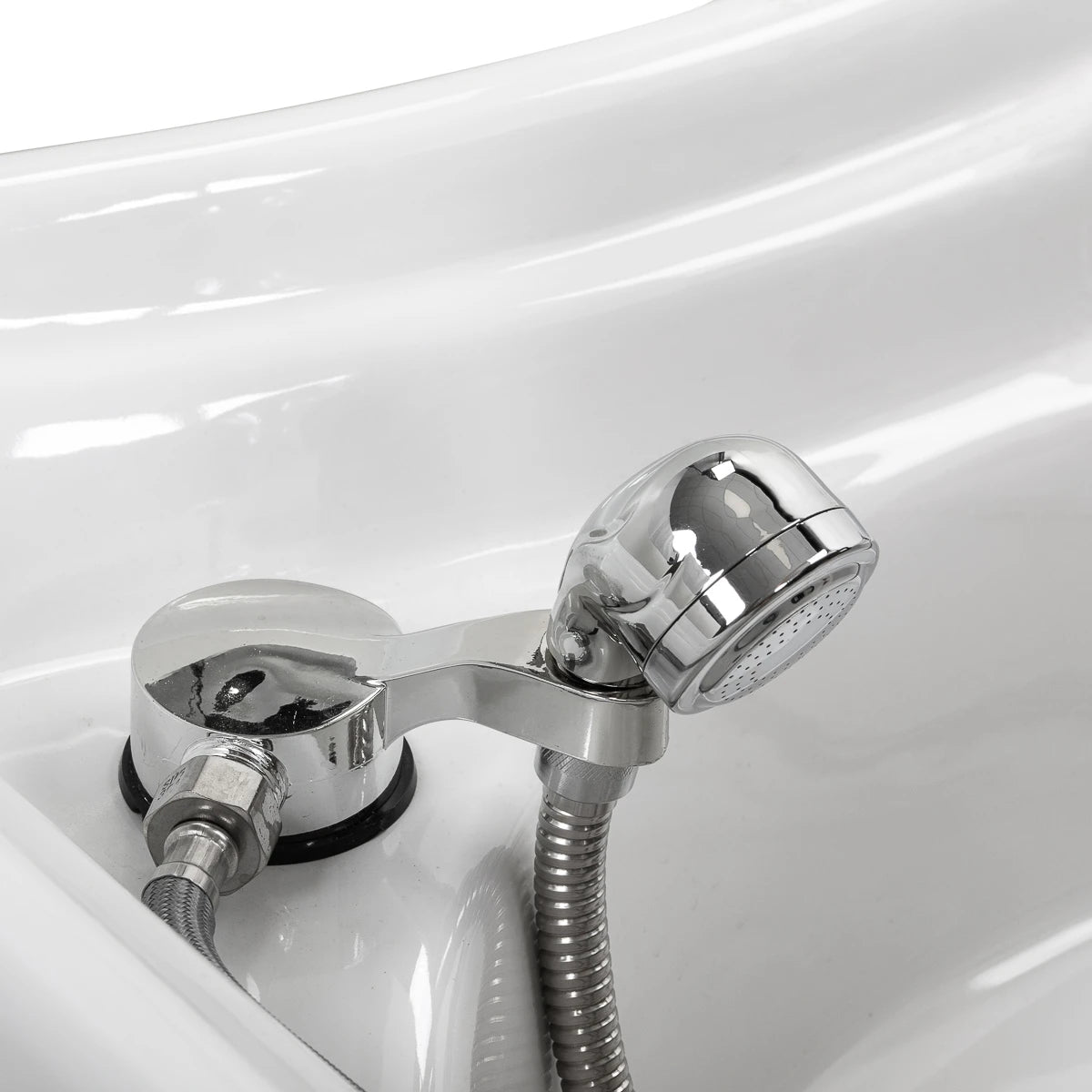 Gabbiano Head Spa Bali hair washing bed white