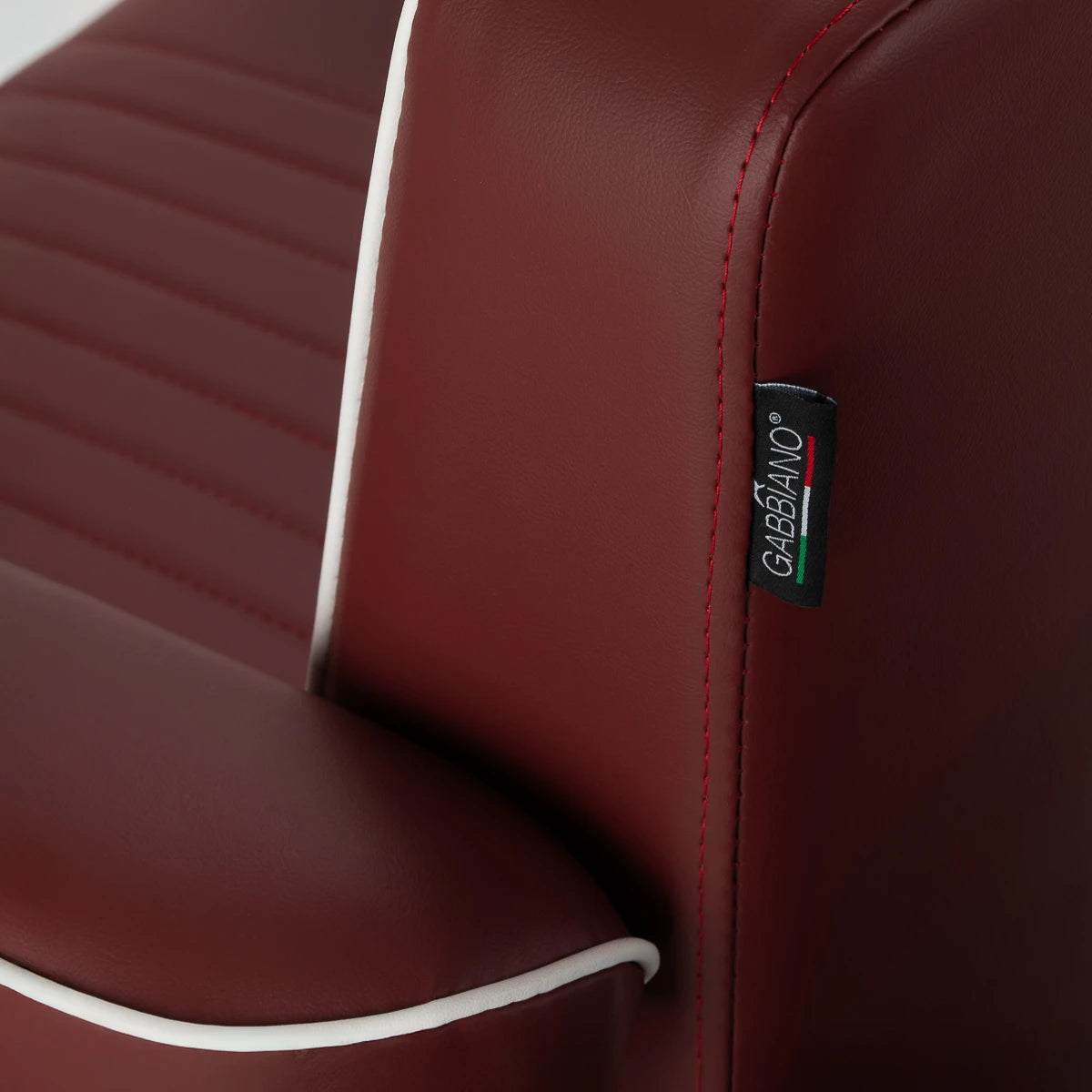 Gabbiano Visionerio barber chair red chrome frame