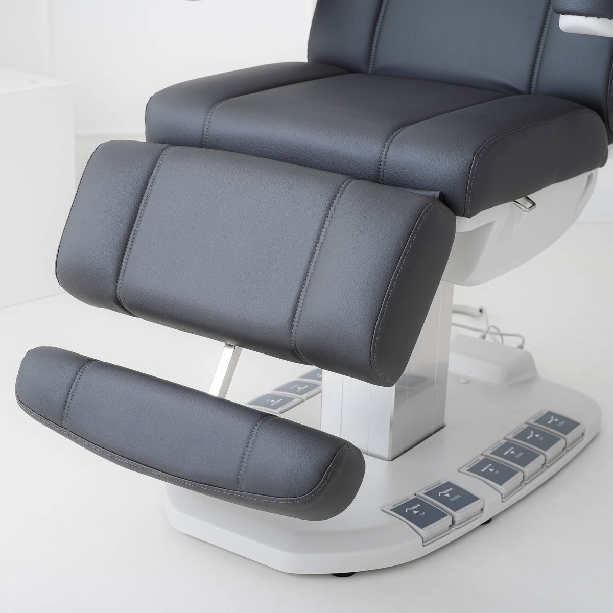 Electric beauty chair Evia One Graphite