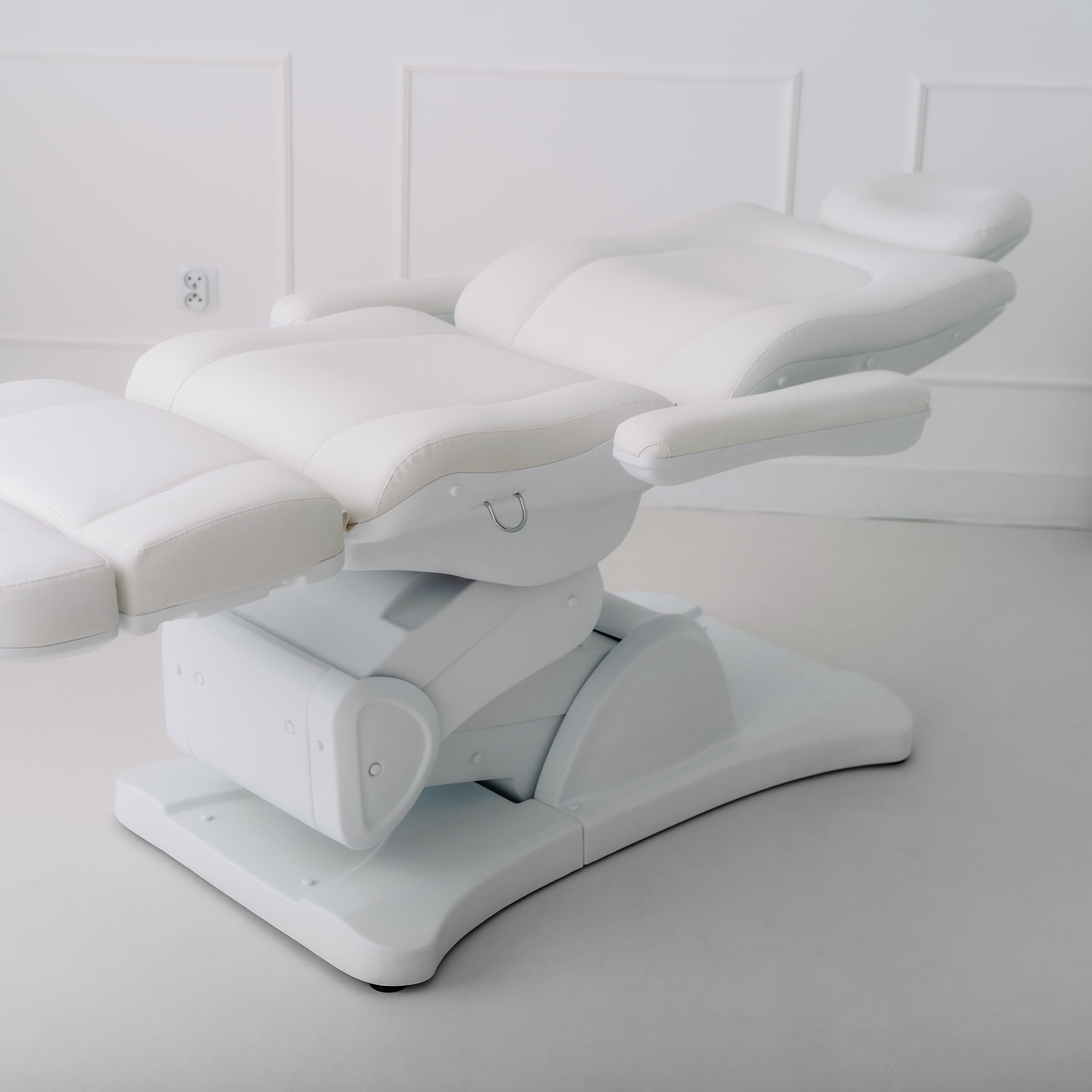 Electric beauty chair Sorina PRO 5 Touch Core k301 White