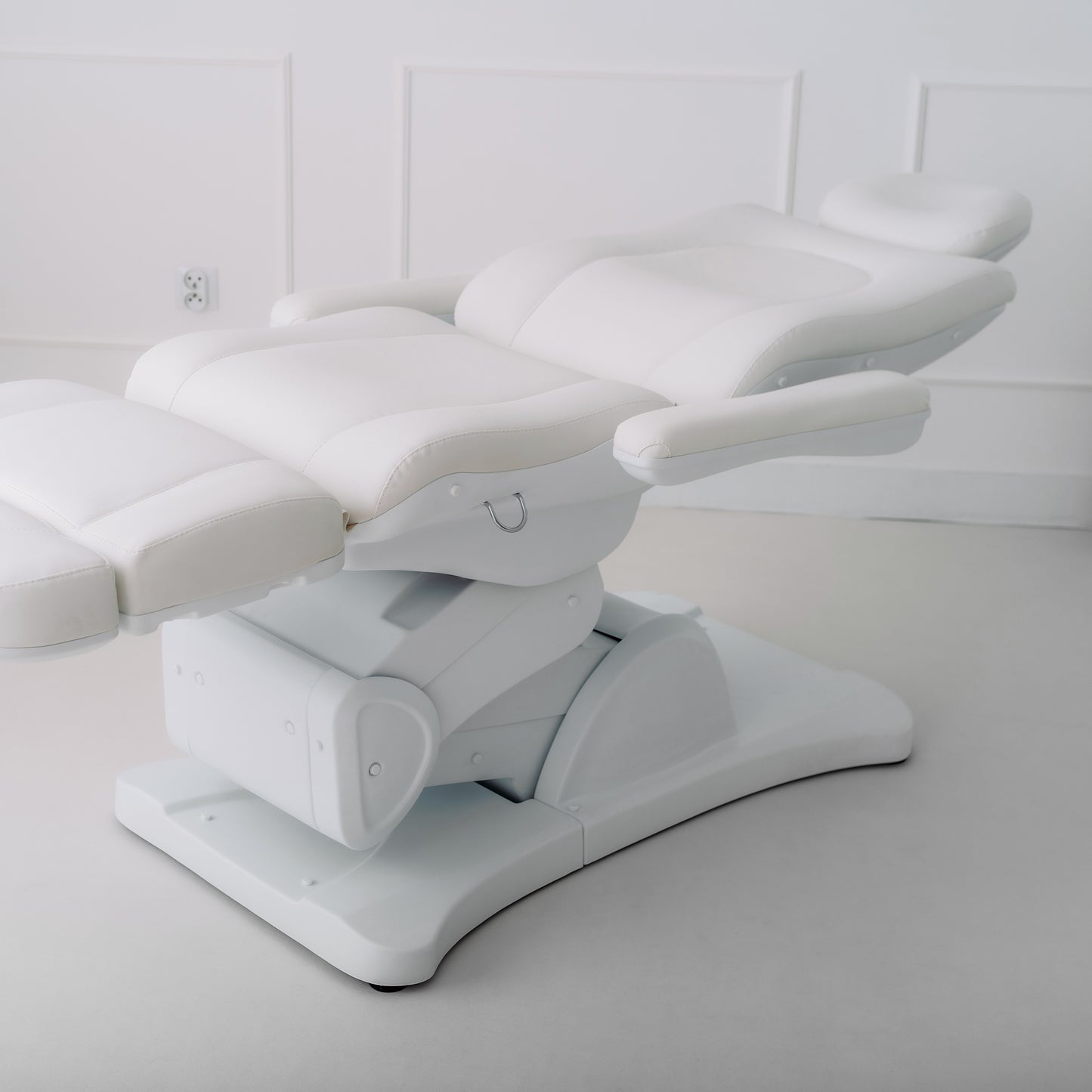 Electric beauty chair Sorina PRO 5 Touch Core k301 White