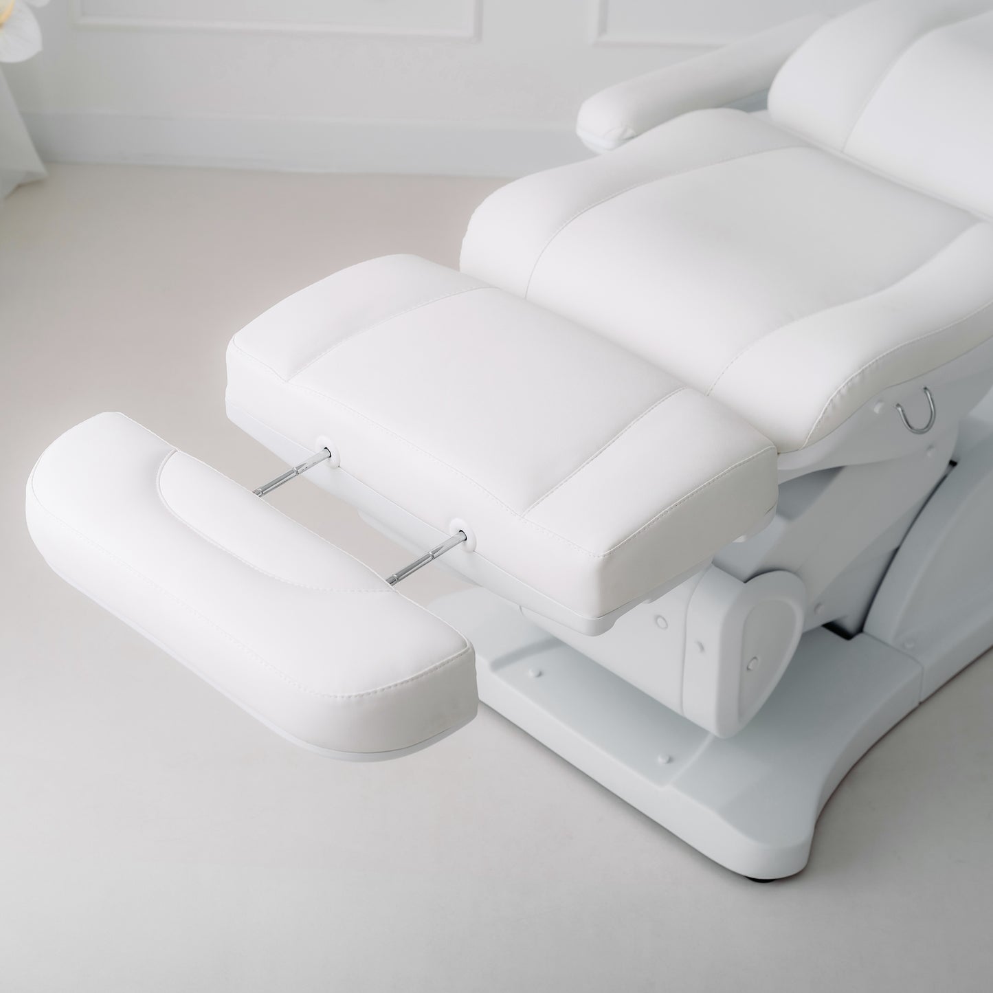 Electric beauty chair Sorina PRO 5 Touch Core k301 White