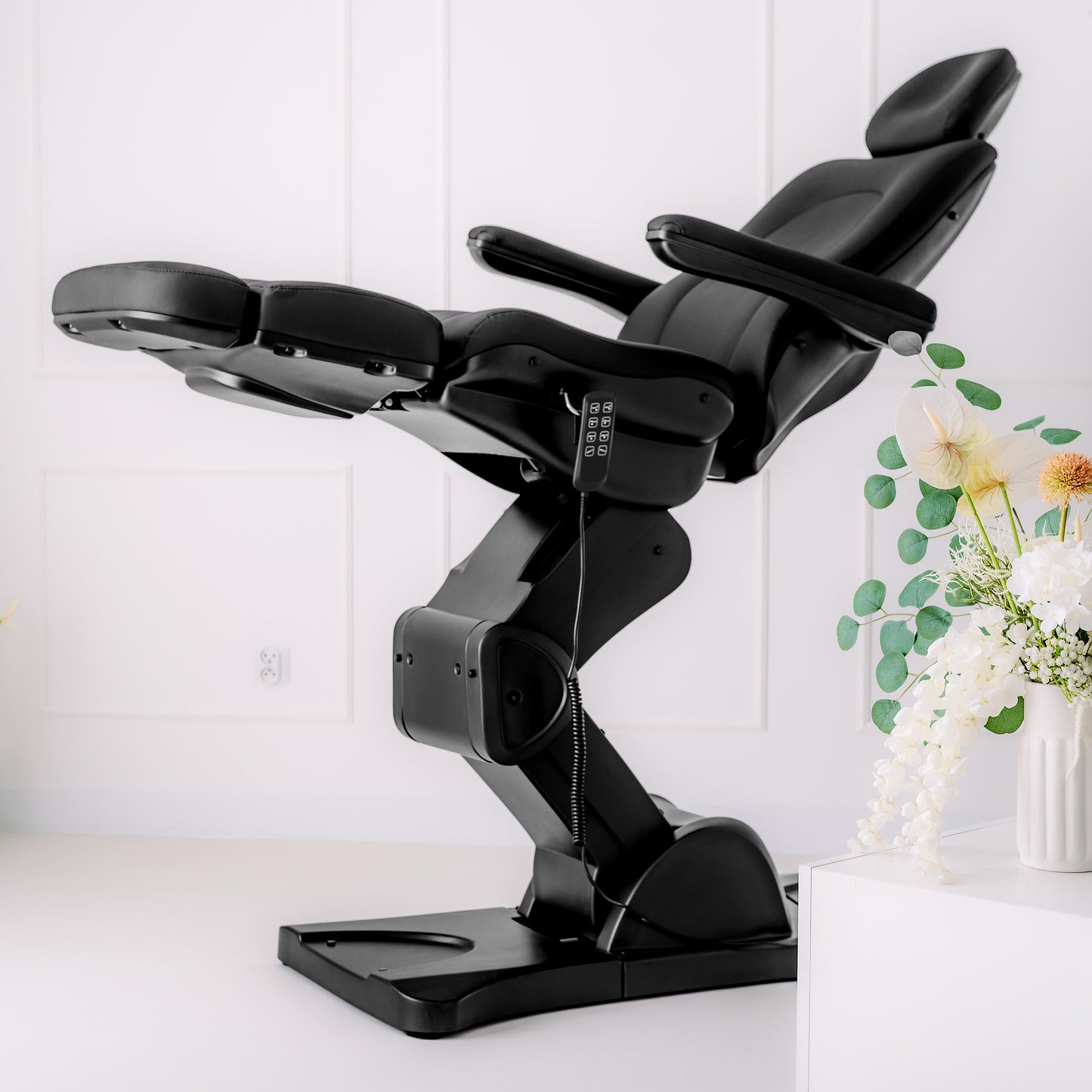 Electric beauty chair Sorina PRO 5 Touch Core k315 Black