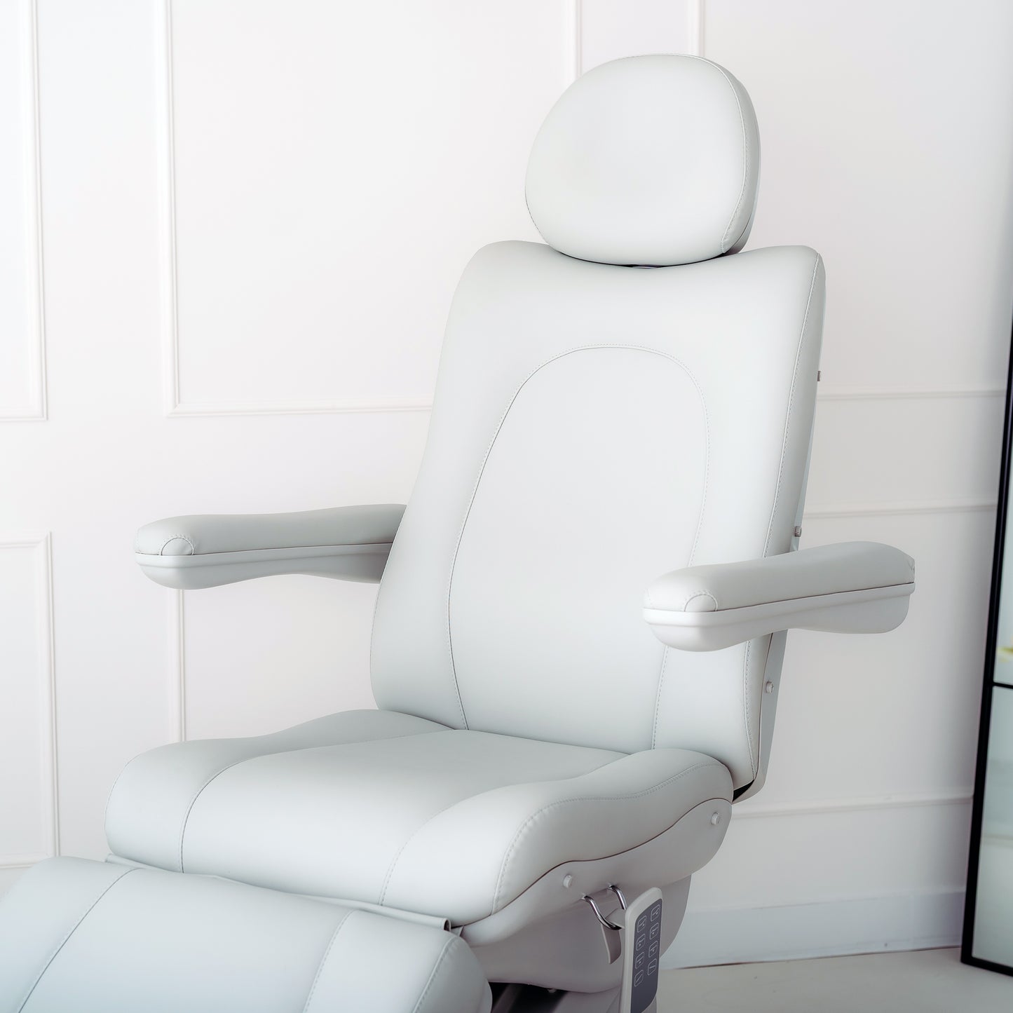 Electric beauty chair Sorina PRO 5 Touch Core k329 Grey