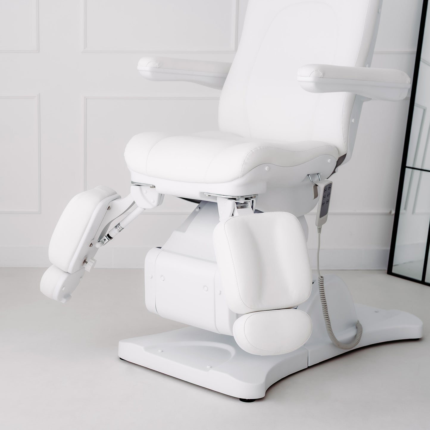 Electric beauty chair Sorina PRO 7 P Touch Core k301 White