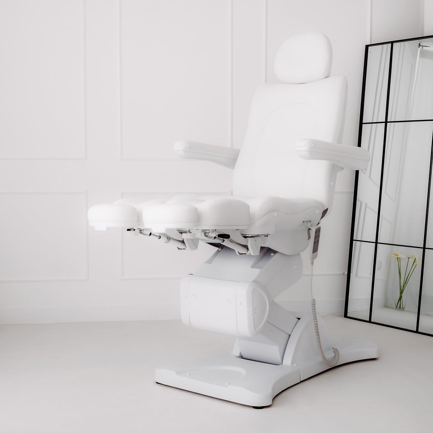 Electric beauty chair Sorina PRO 7 P Touch Core k301 White