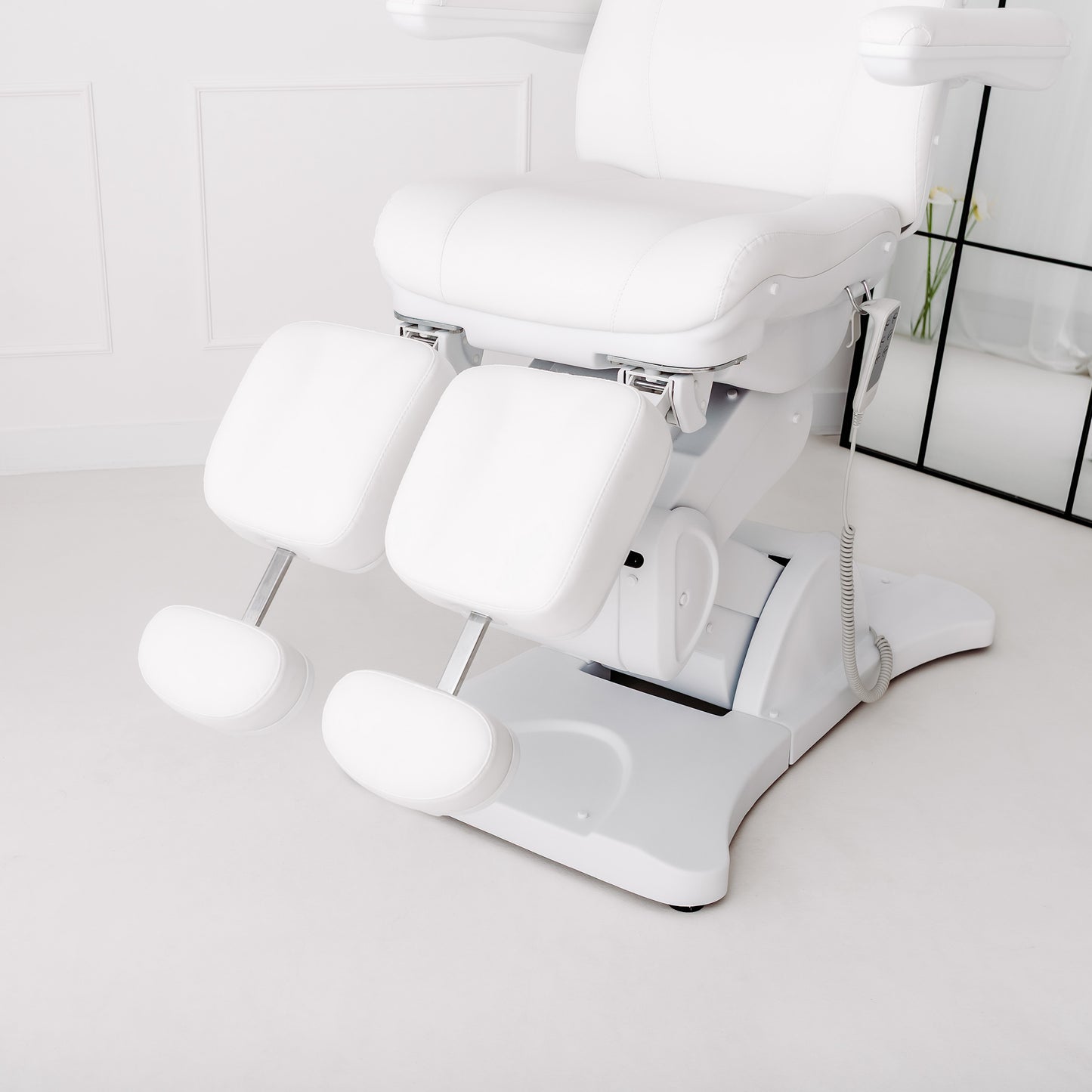 Electric beauty chair Sorina PRO 7 P Touch Core k301 White
