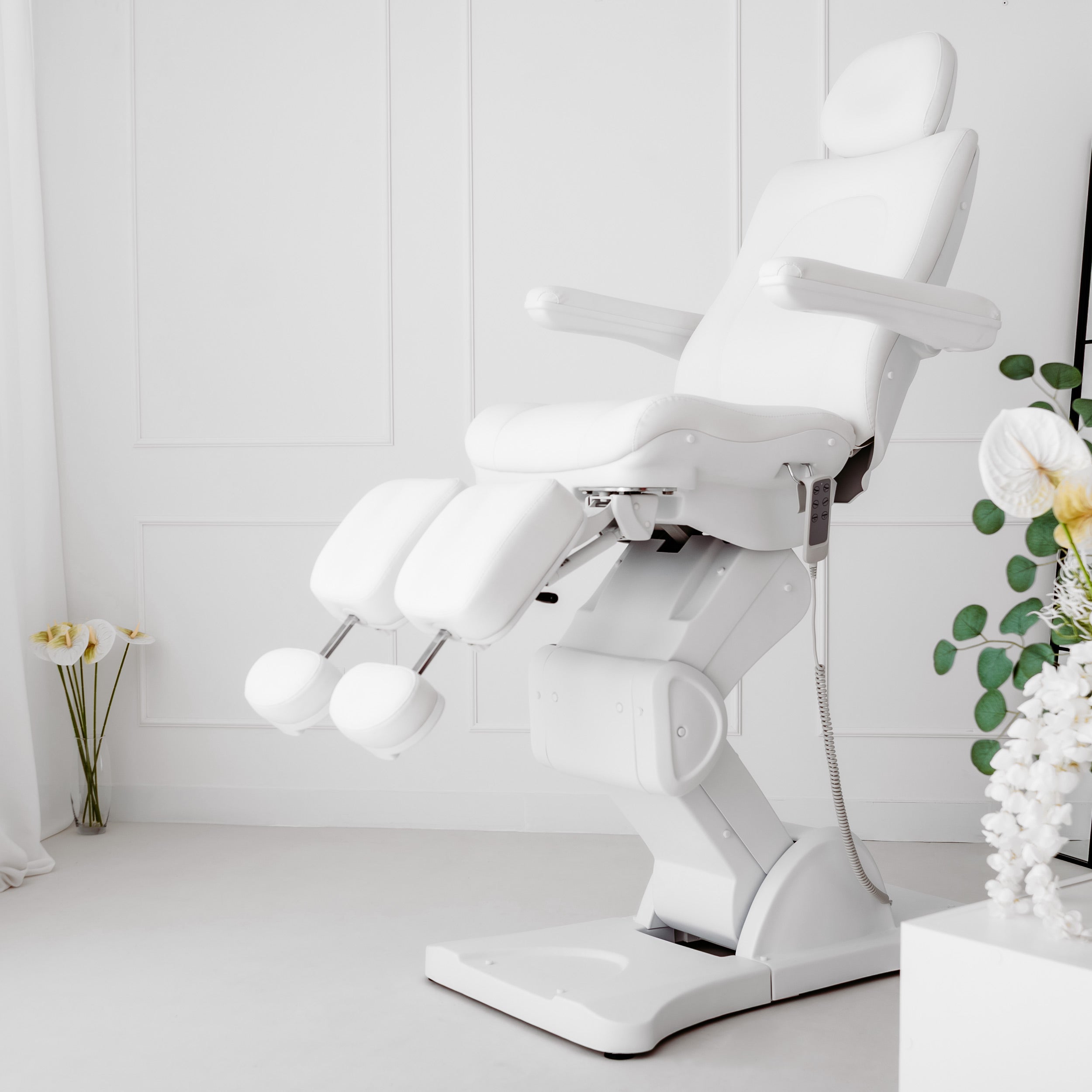Electric beauty chair Sorina PRO 7 P Touch Core k301 White