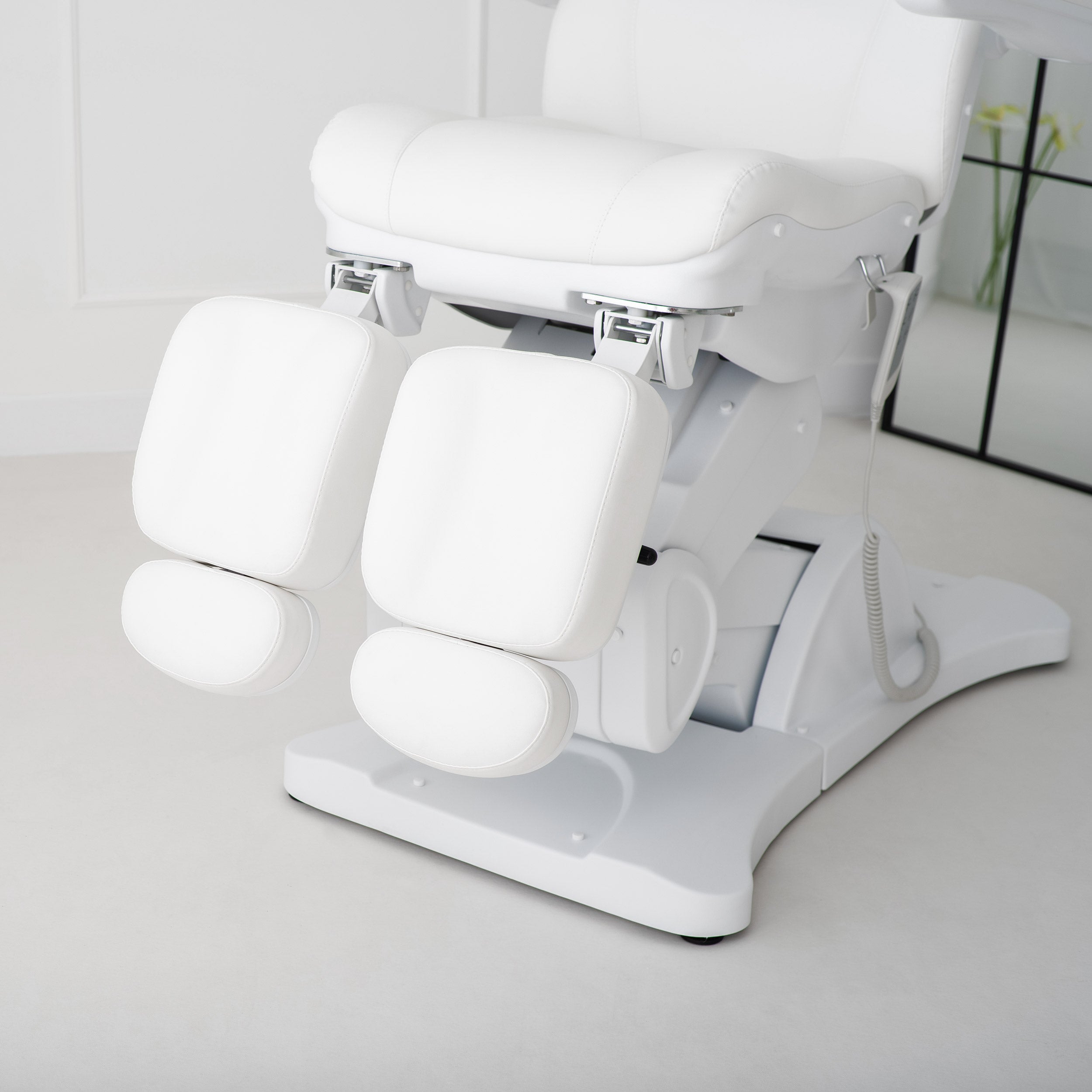 Electric beauty chair Sorina PRO 7 P Touch Core k301 White