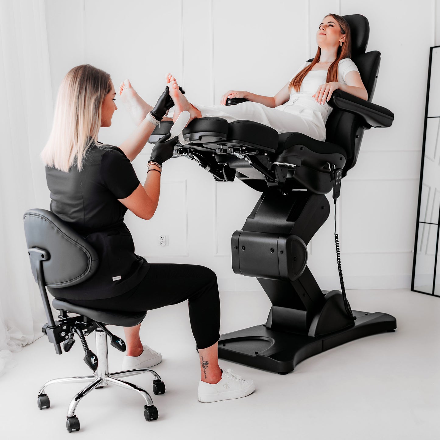 Electric beauty chair Sorina PRO 7 P Touch Core k315 Black