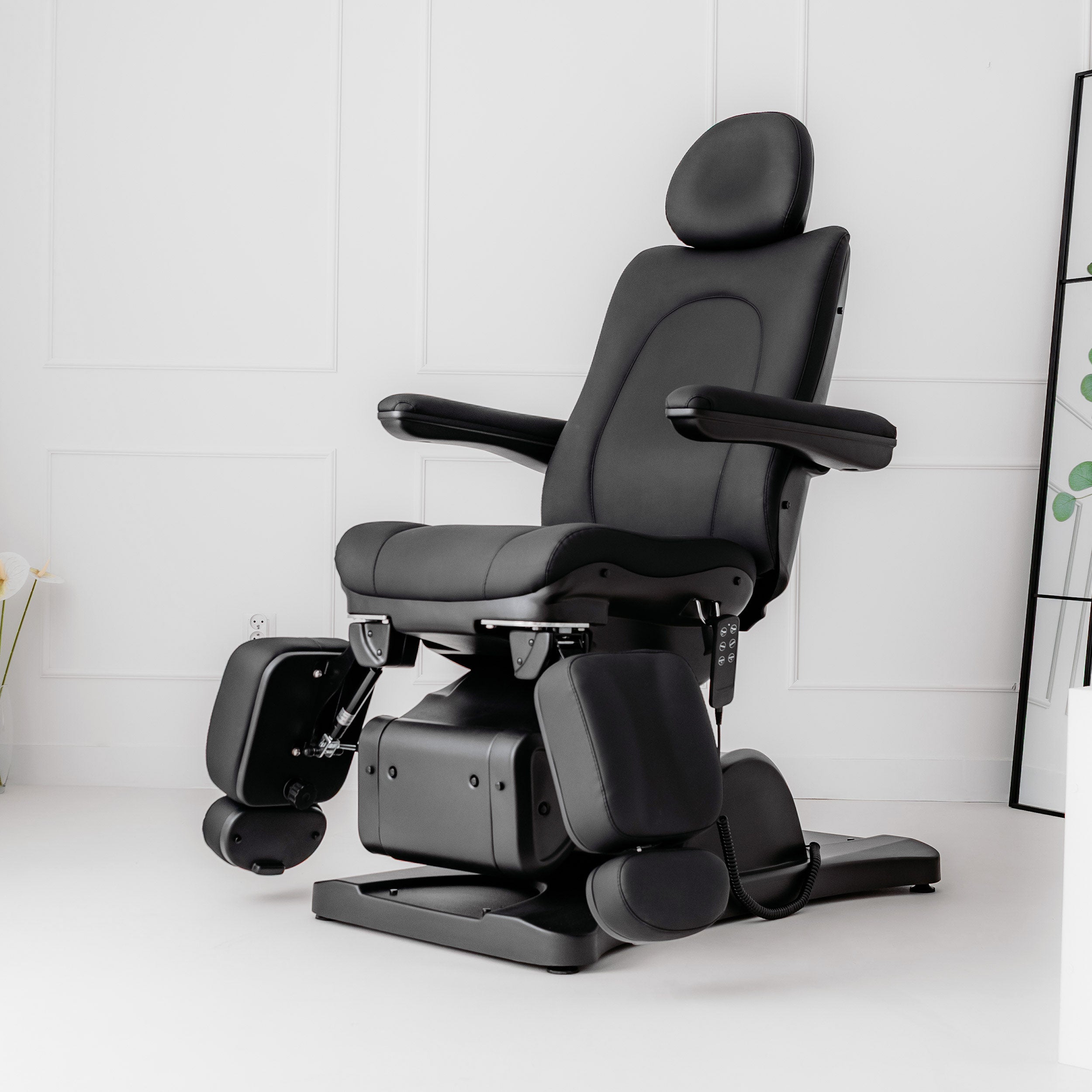Electric beauty chair Sorina PRO 7 P Touch Core k315 Black