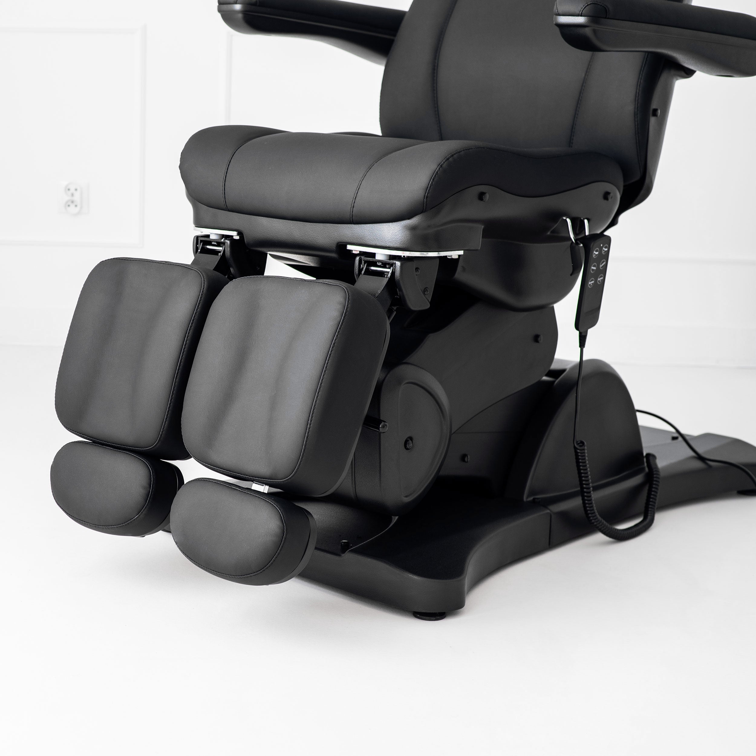 Electric beauty chair Sorina PRO 7 P Touch Core k315 Black