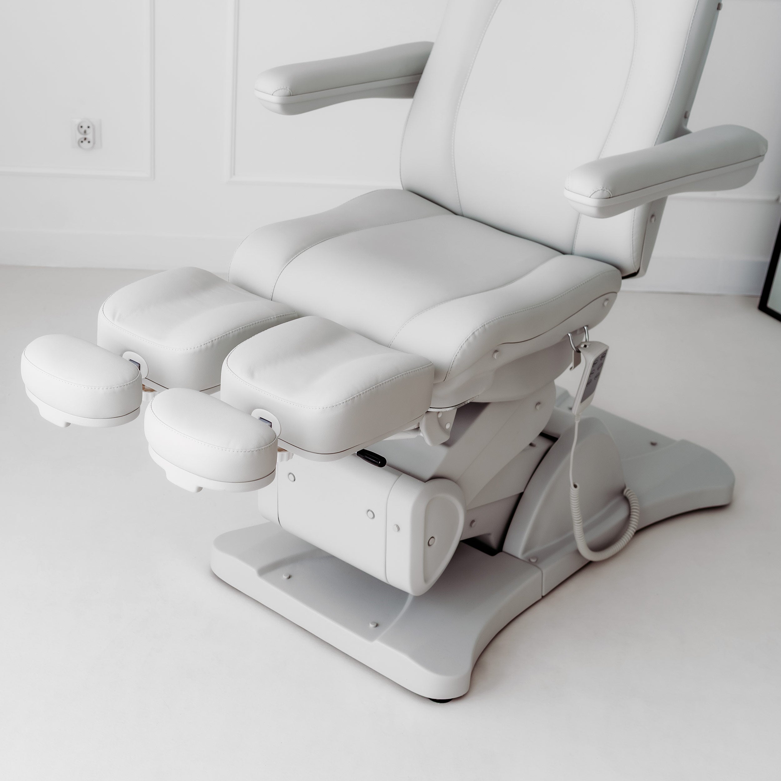 Electric beauty chair Sorina PRO 7 P Touch Core k329 Grey