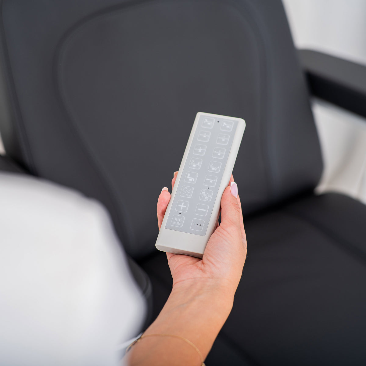 Электрическое косметологическое кресло Evia Pro Graphite, 4 мотора