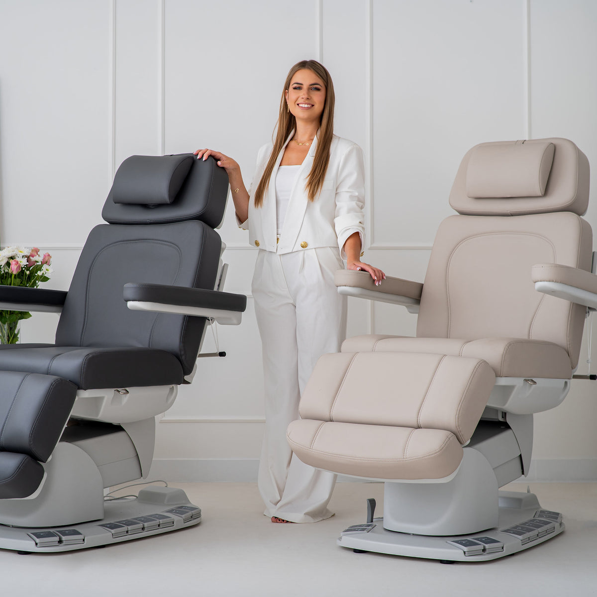 Электрическое косметологическое кресло Evia Pro Graphite, 4 мотора