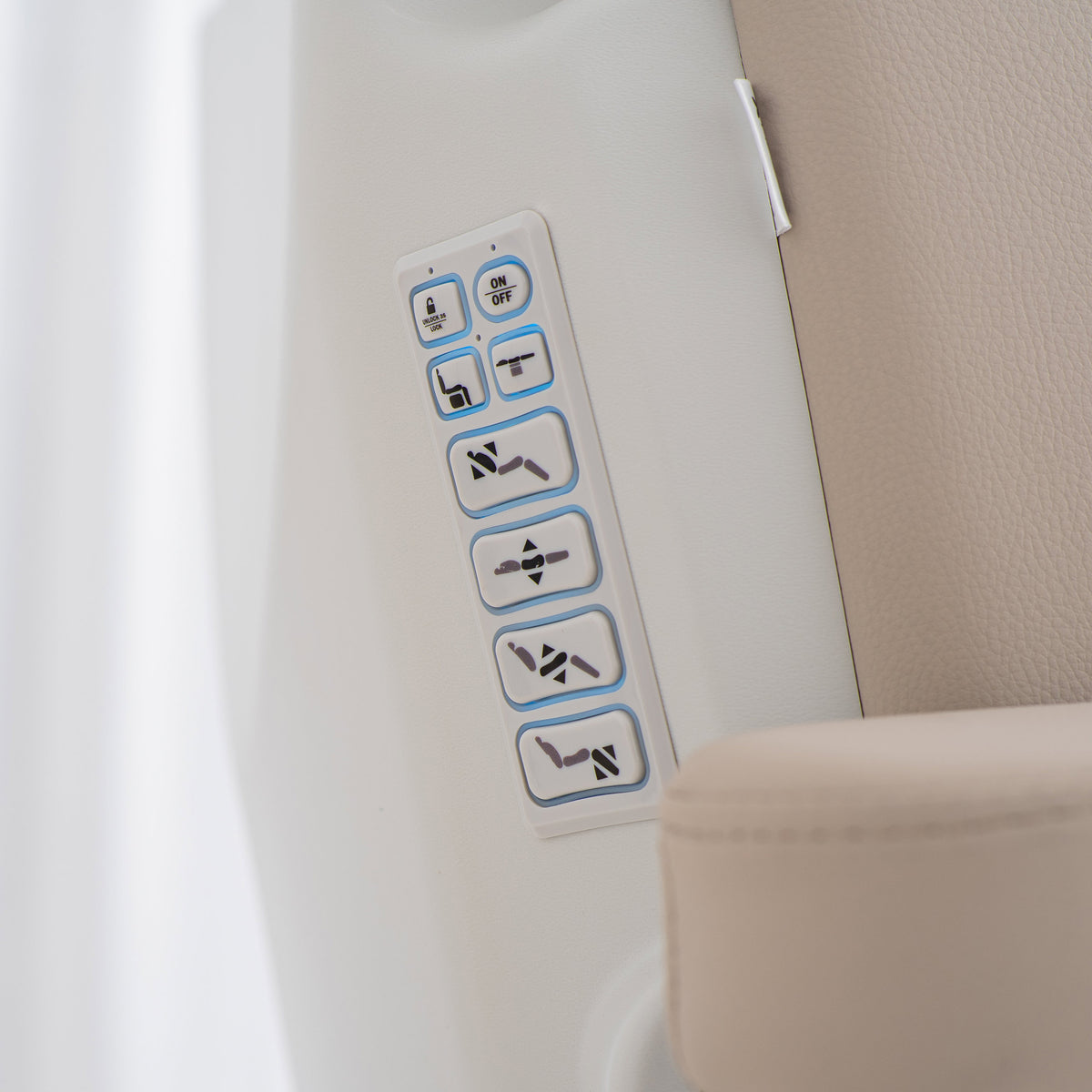Evia Pro Latte – premium electric beauty chair, 4 motors