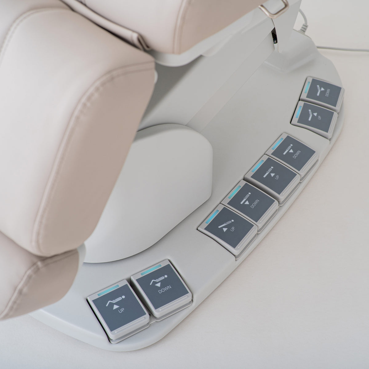 Evia Pro Latte – premium electric beauty chair, 4 motors