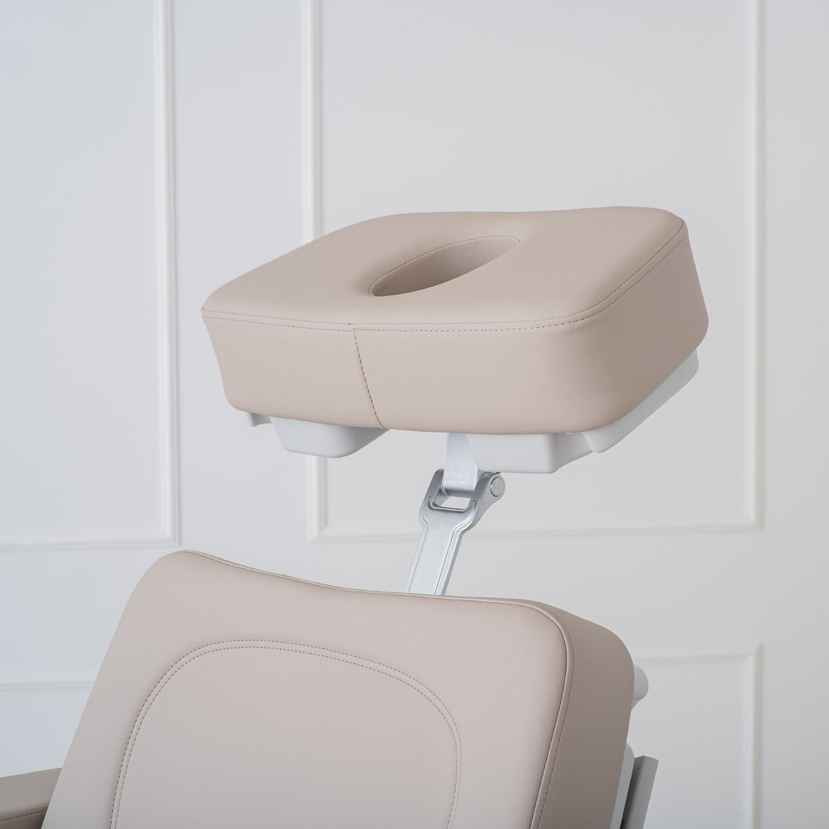 Evia Pro Latte – premium electric beauty chair, 4 motors