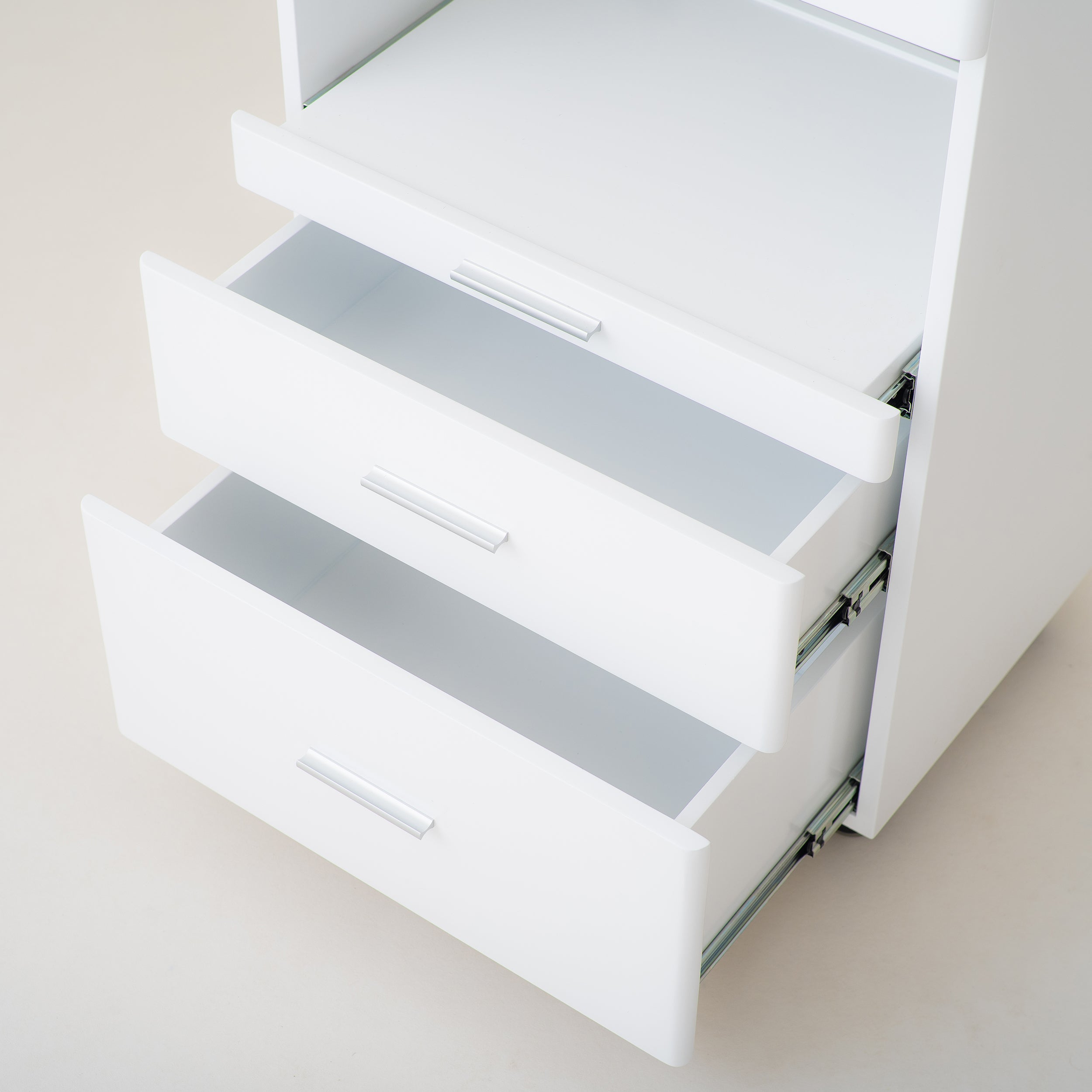 Lumi Cosmetic Assistant