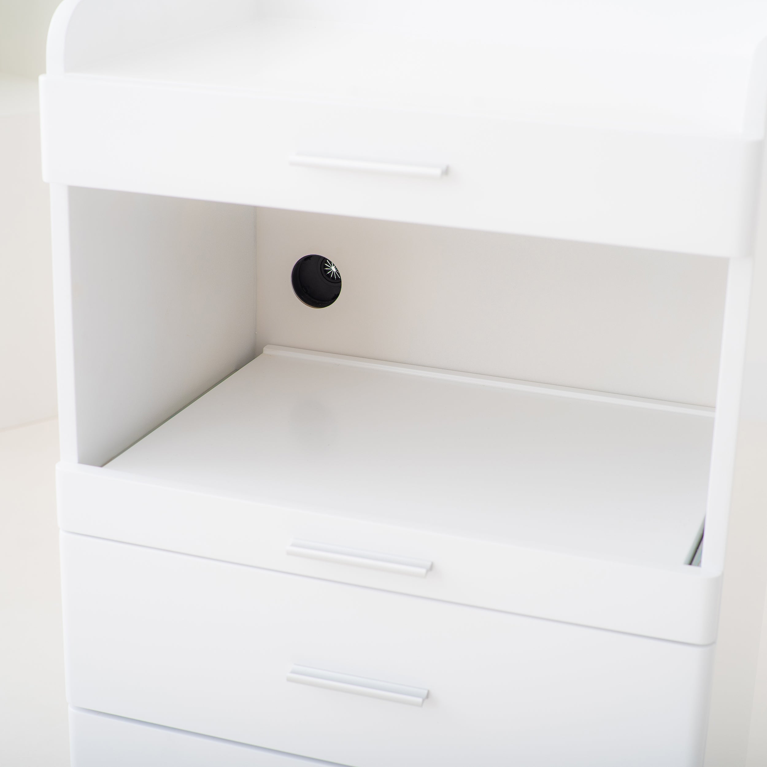 Lumi Cosmetic Assistant