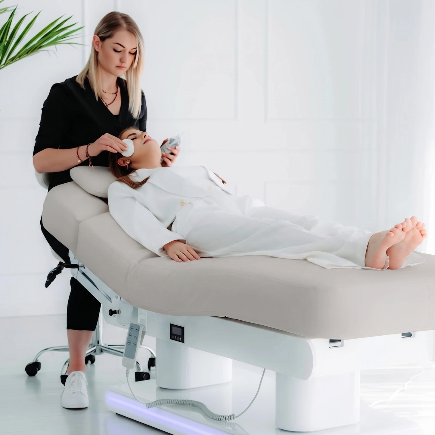 Luxury beauty bed Eterna Grey with 4 motors, Gentle Flex k922 Grey
