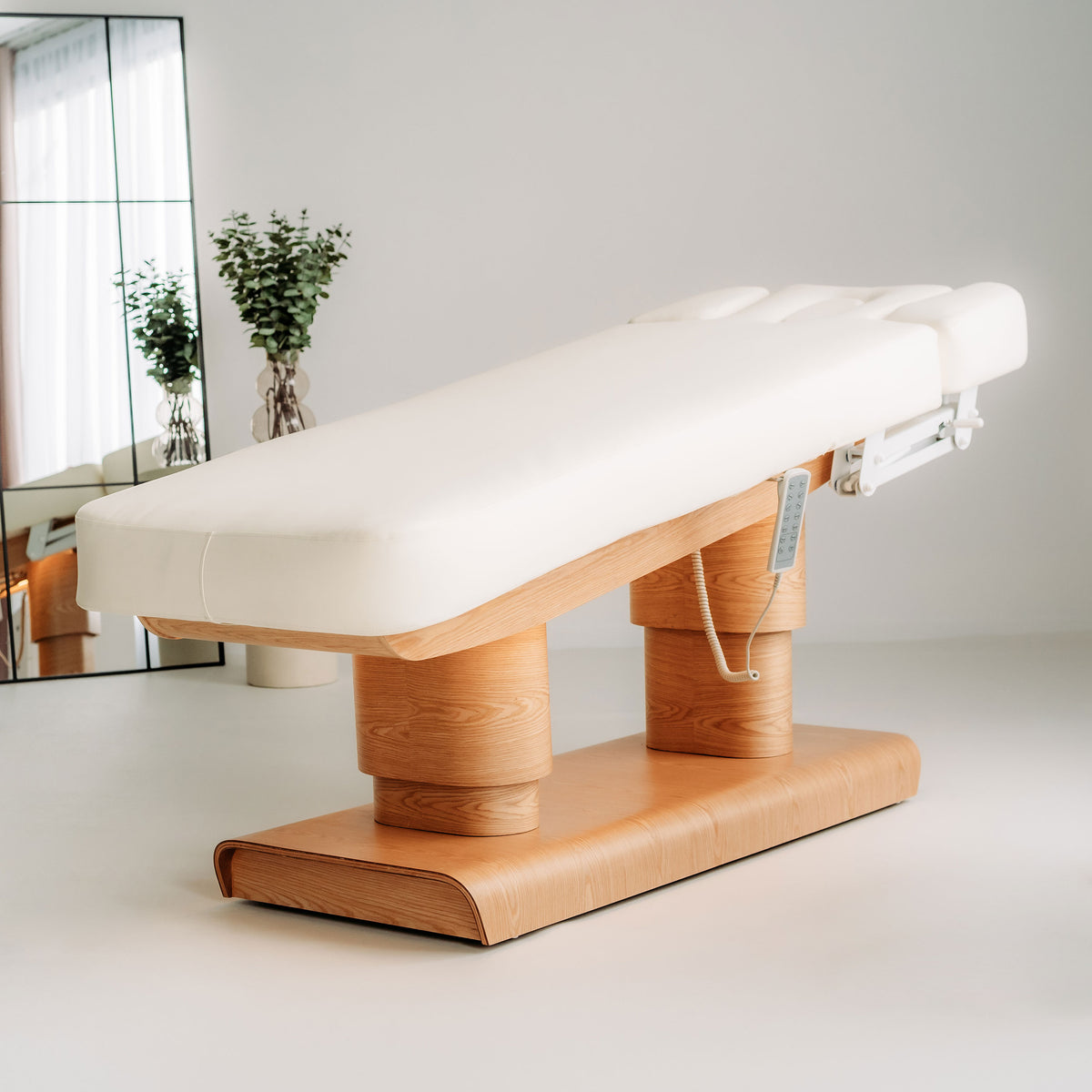 Melia White – Elektrische SPA-Kosmetikliege mit Heizung und 4 Motoren