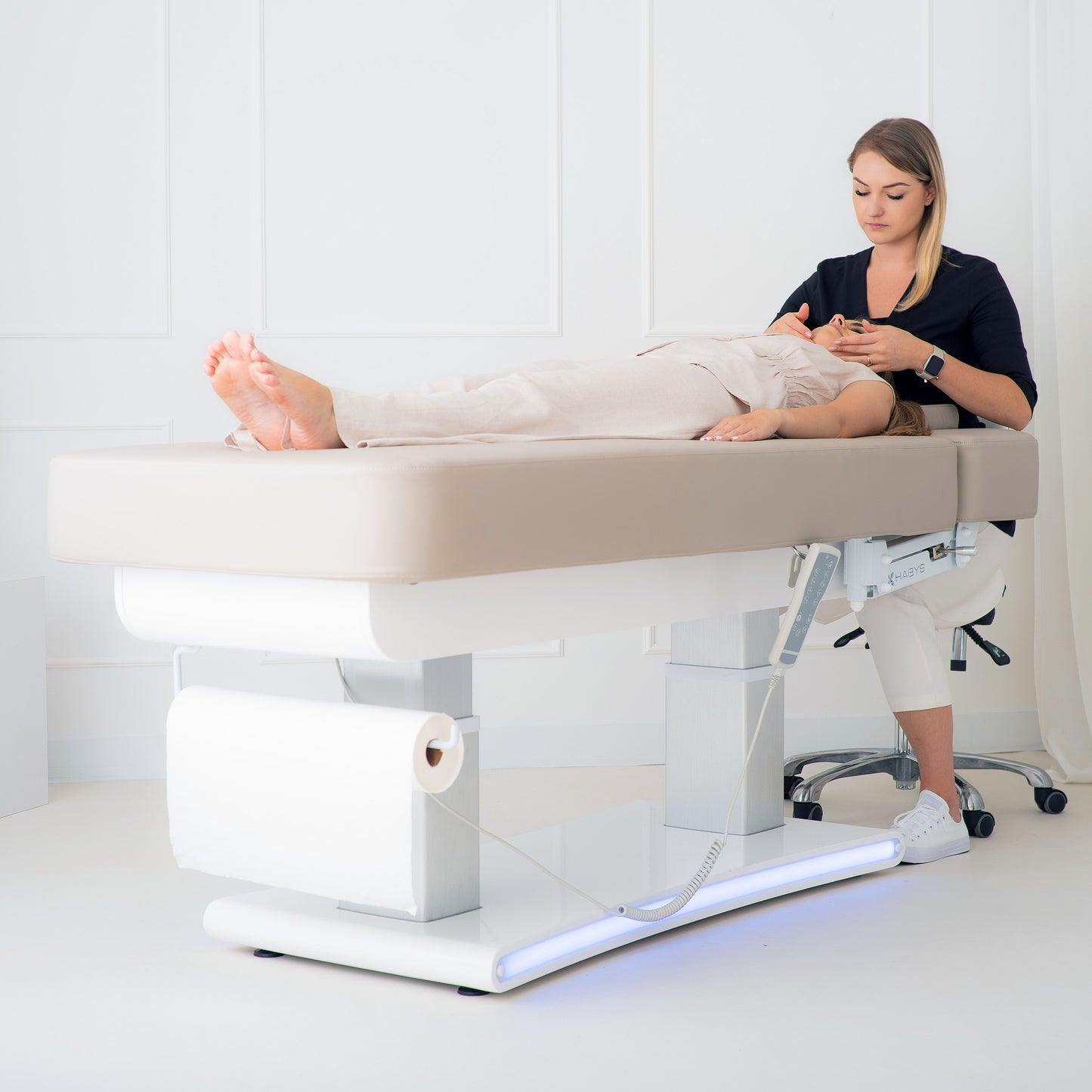 Prestia Grey electric beauty bed | Habys