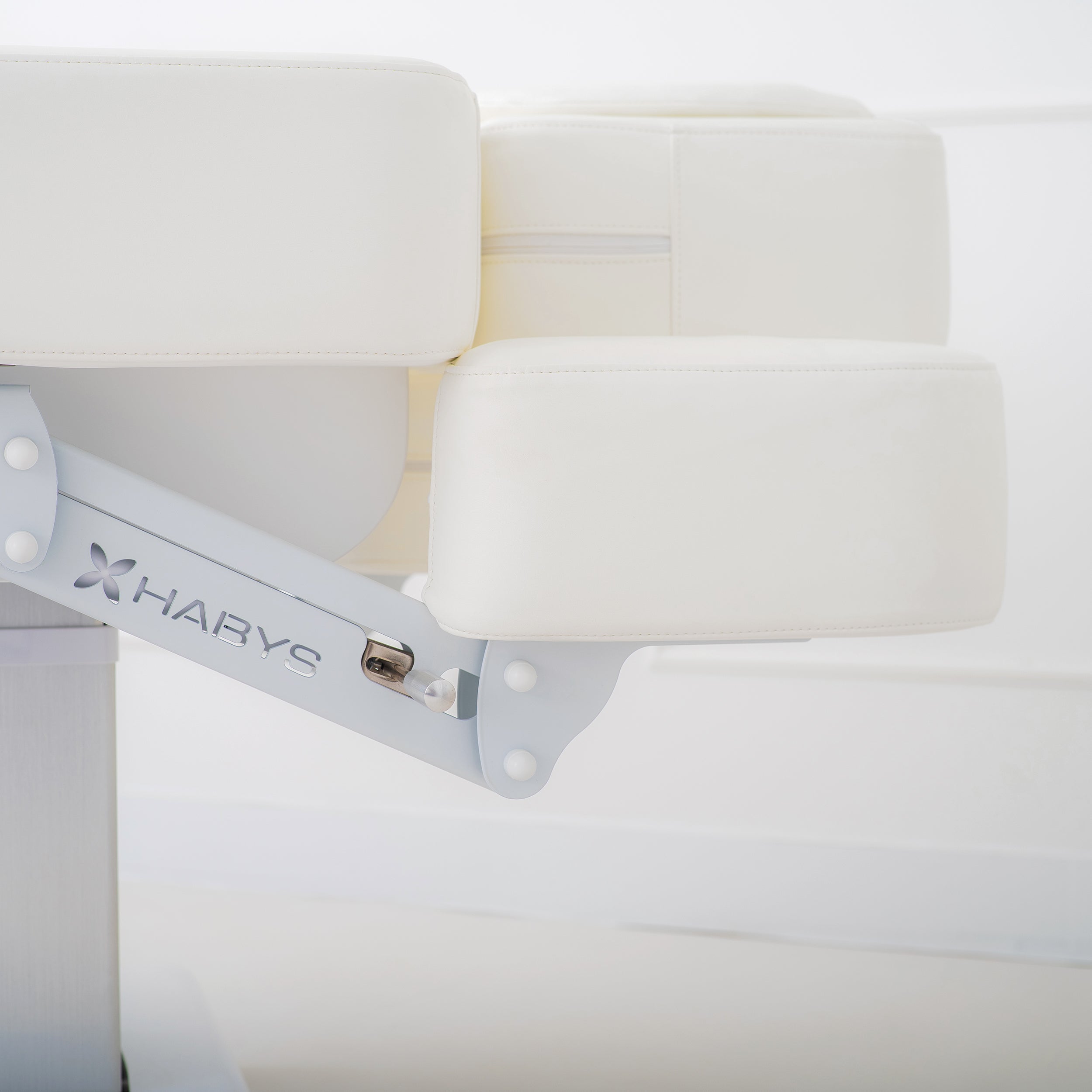 Prestia White electric beauty bed | Habys