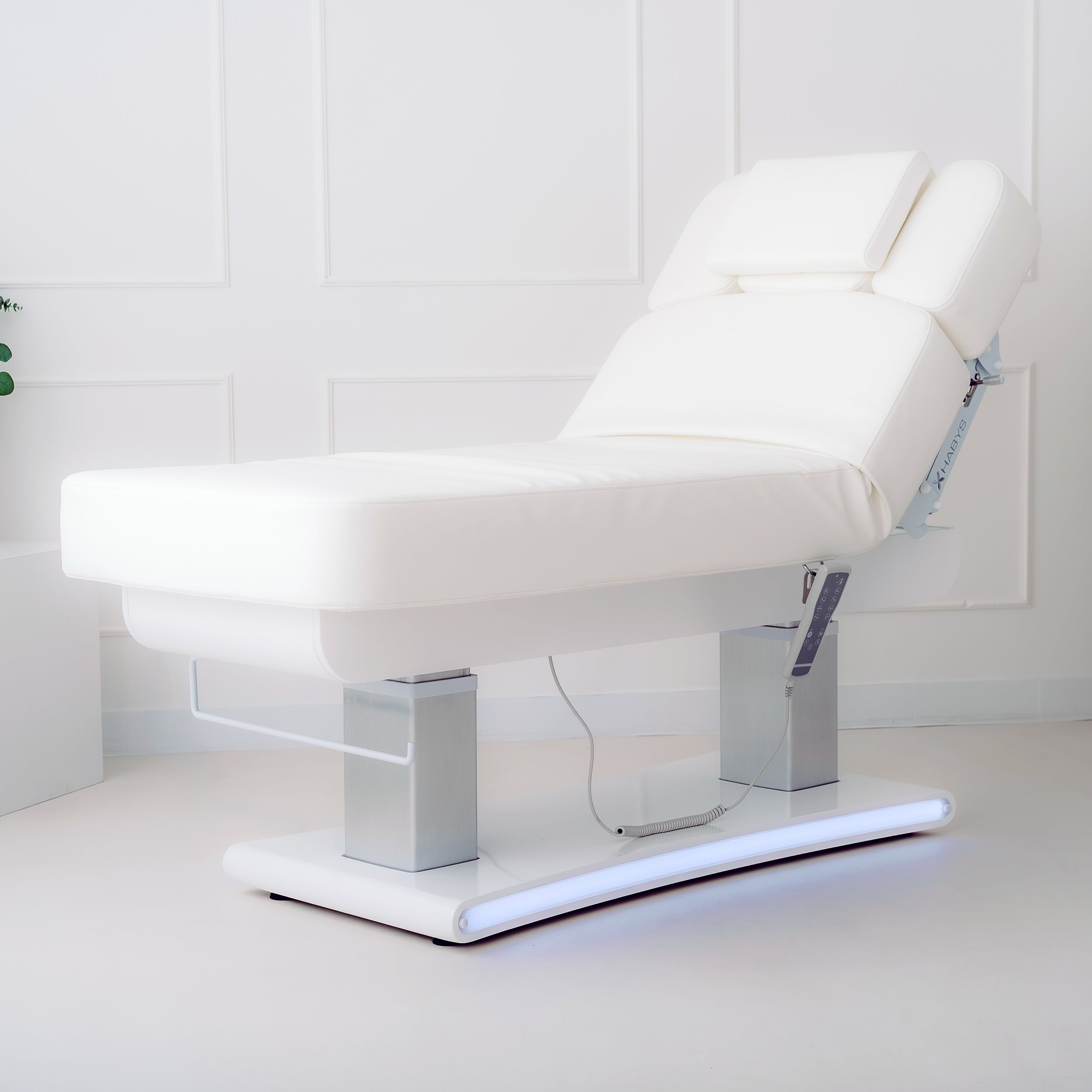 Prestia White electric beauty bed | Habys