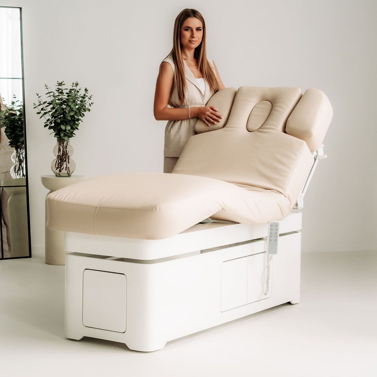 Vellia Beige – Electric SPA Bed with Heating and Storage