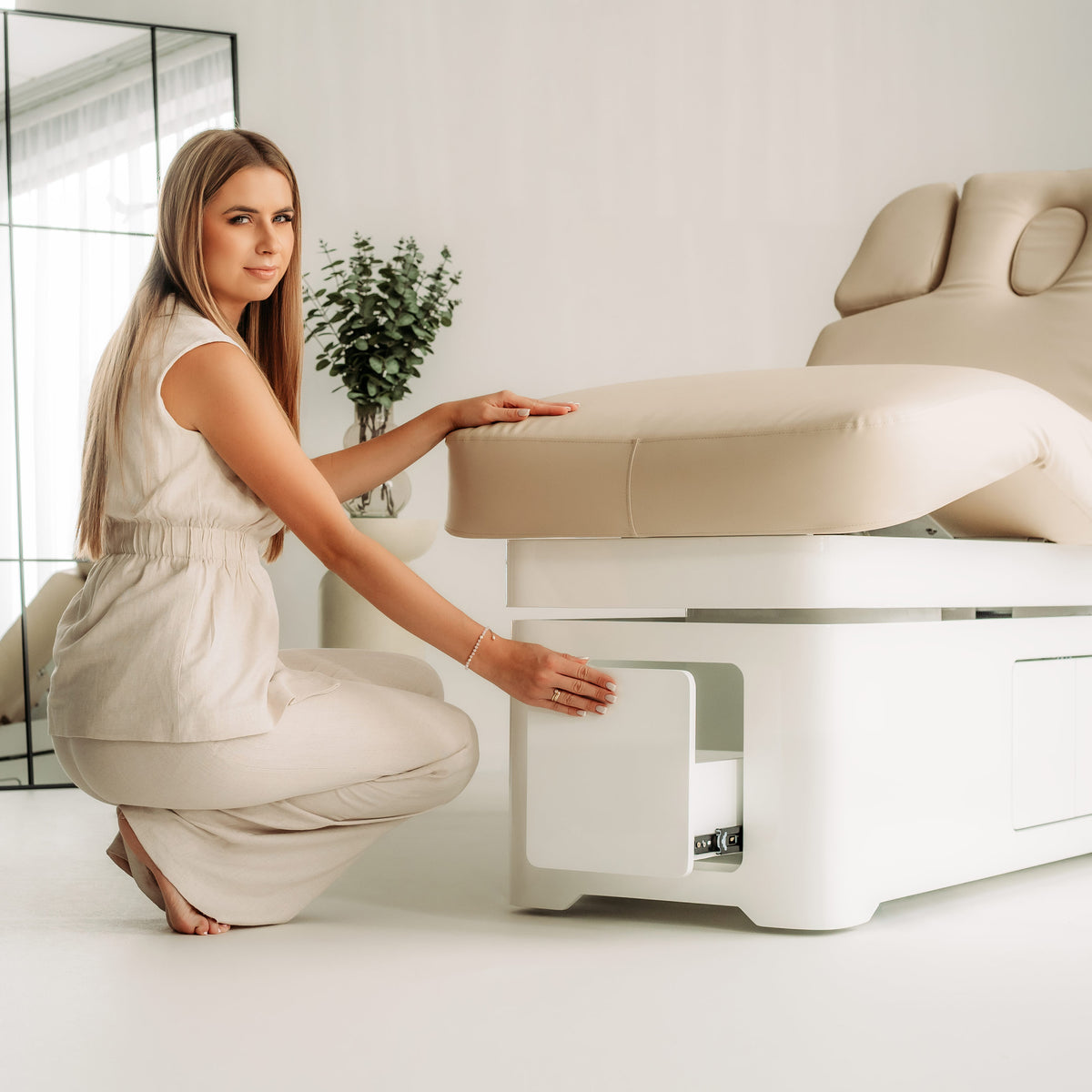 Vellia Beige – Electric SPA Bed with Heating and Storage