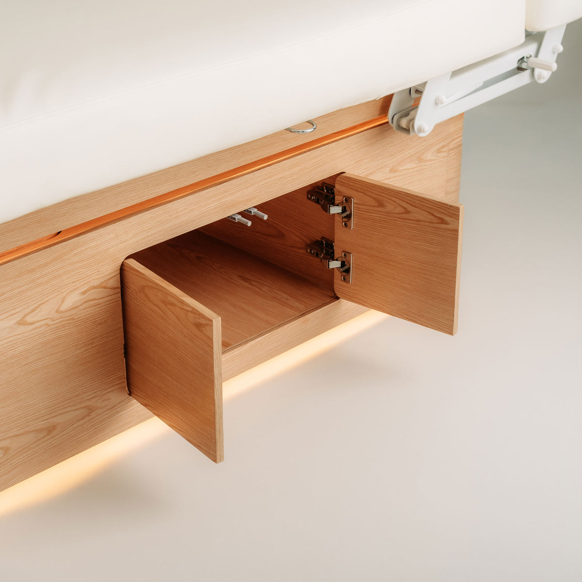 Vellia White – Electric SPA Bed with Heating and Storage