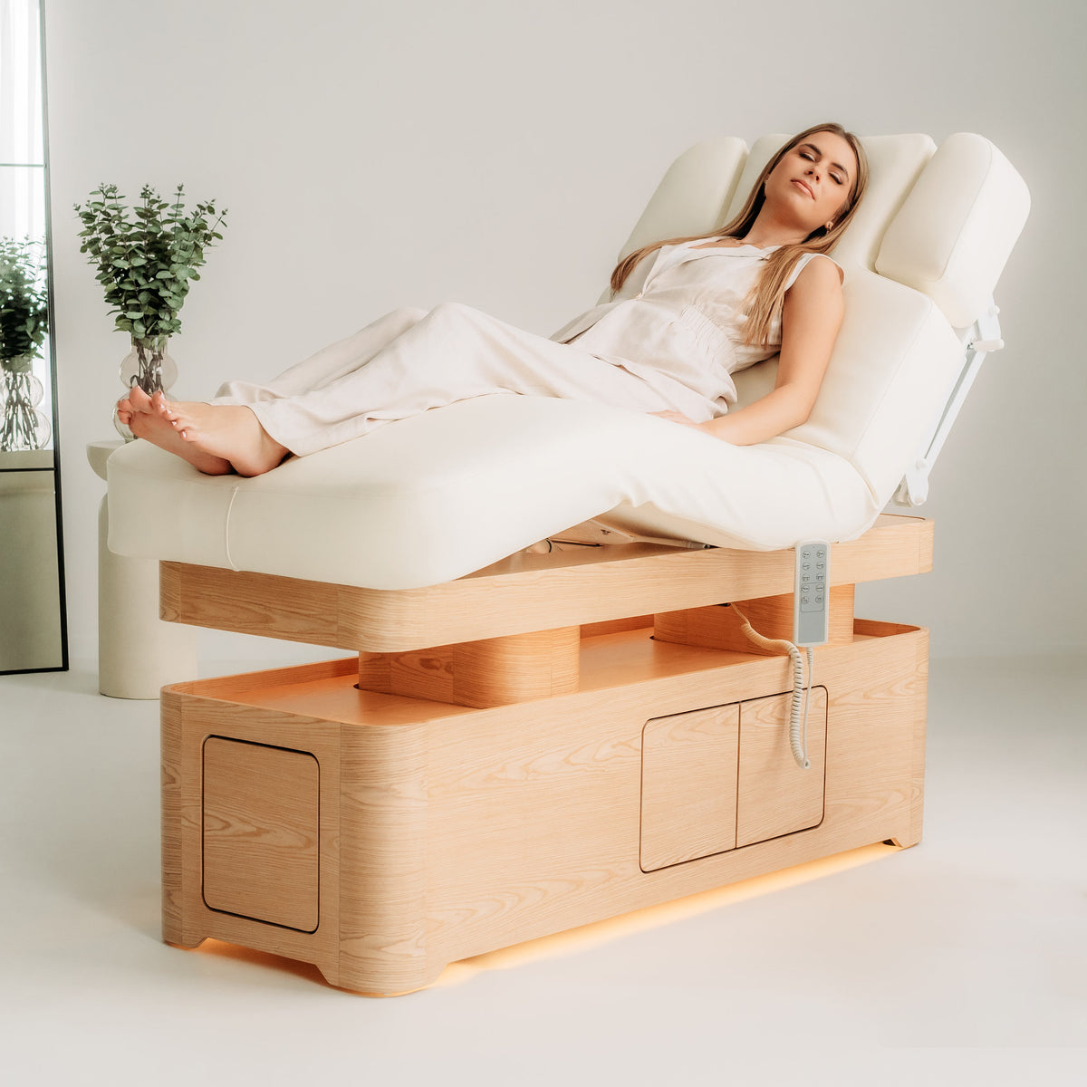 Vellia White – Electric SPA Bed with Heating and Storage