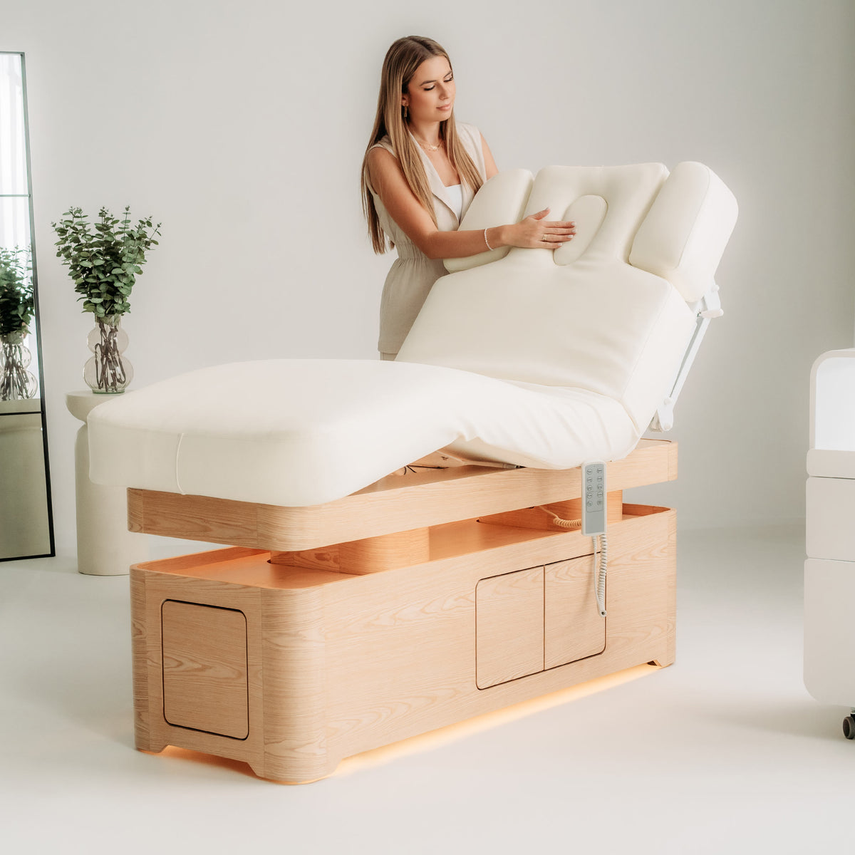 Vellia White – Electric SPA Bed with Heating and Storage